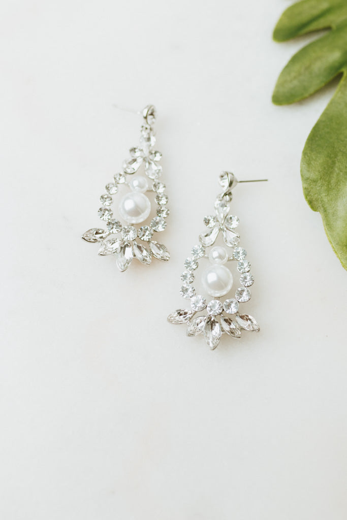 Open Circle Stone Two Pearl Almond Fan Earring