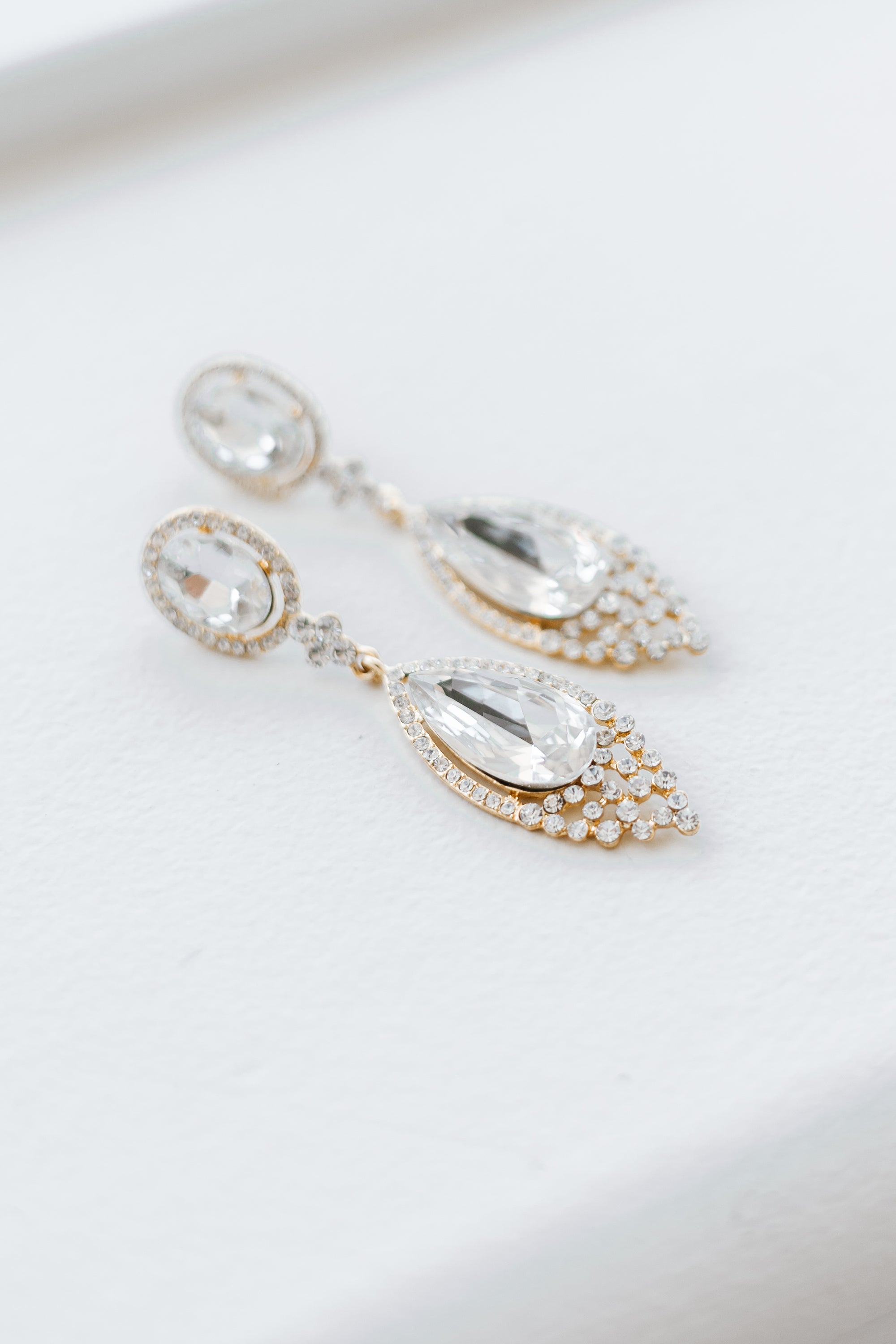 Narrow Teardrop Point Bottom Earring