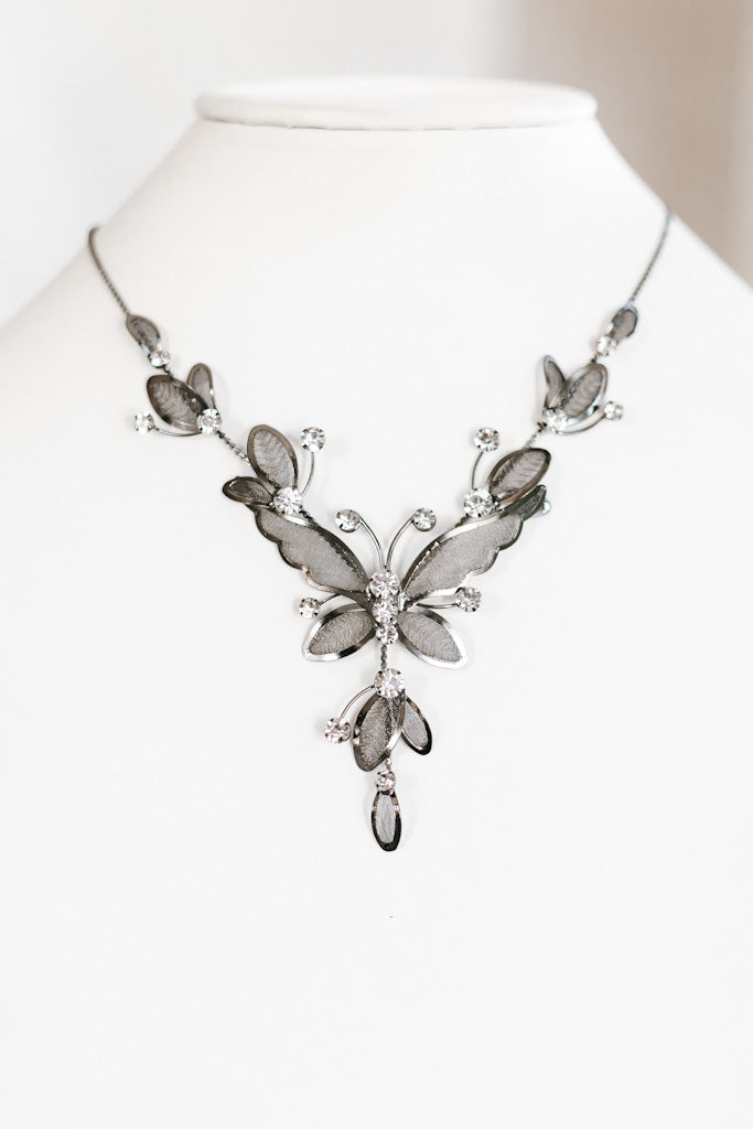 Mesh Butterfly & Rhinestone Necklace Set