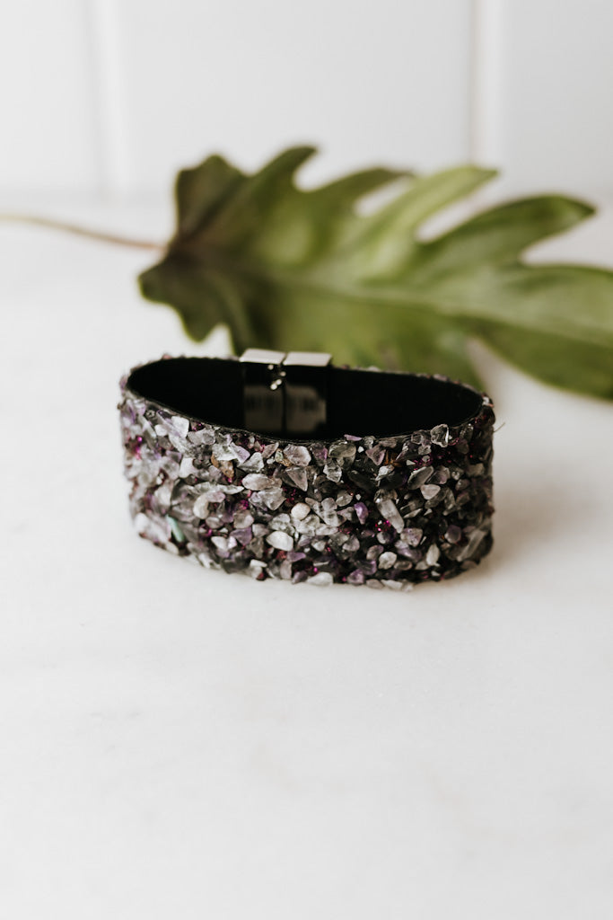 Crushed Scattered Stone Magnetic Bracelet