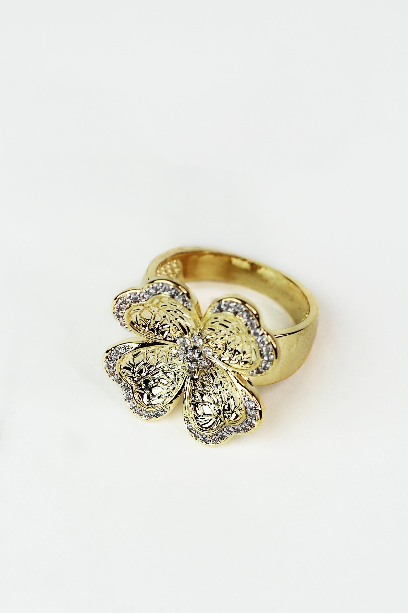 4 Leaf Clover Ring w/ Pave Trim