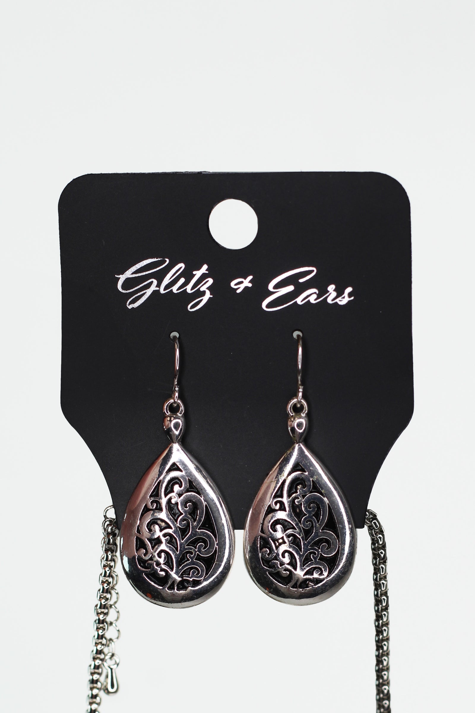 Filigree Single Teardrop Necklace
