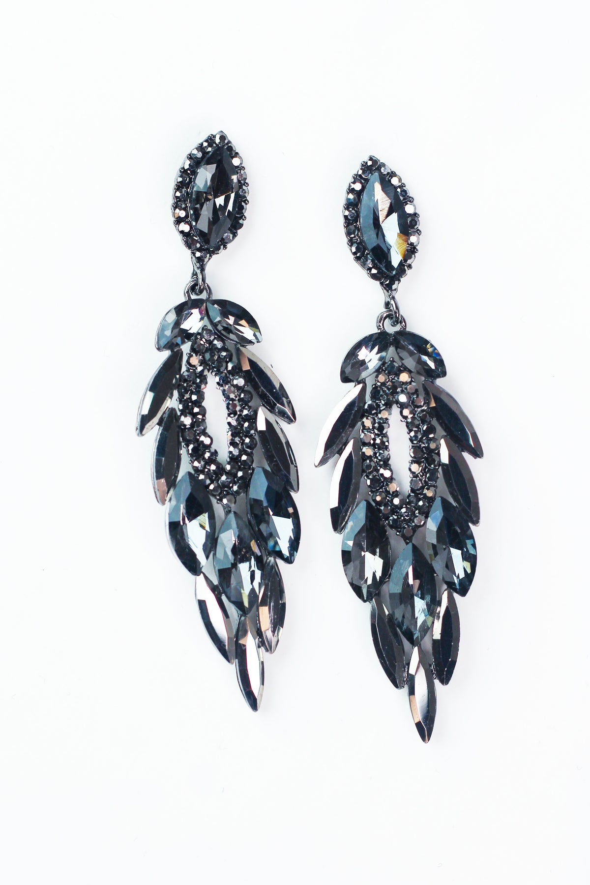 Open Almond Middle Long Almond Point Earring