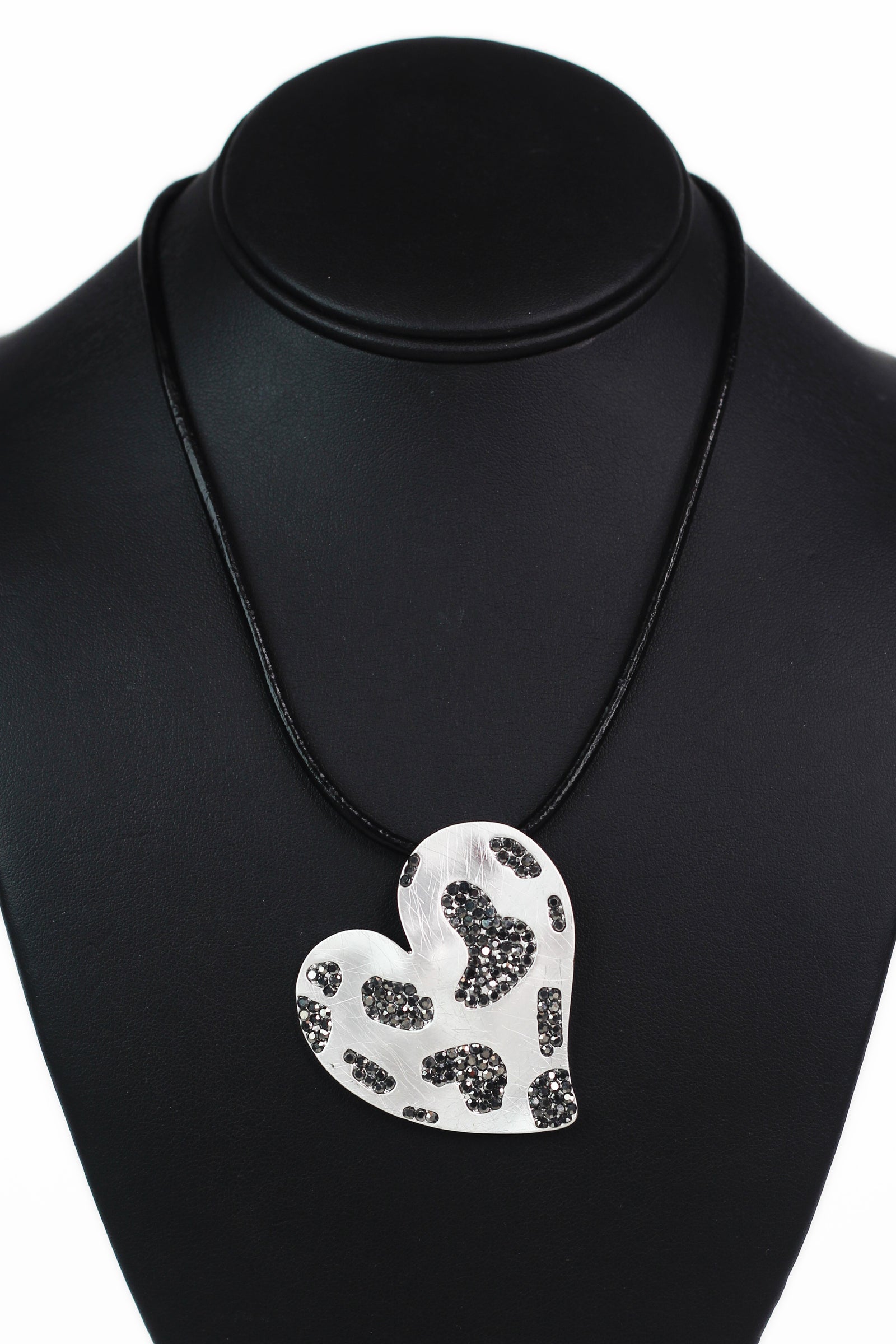 Single Rope Necklace w/ Large Metal Patched Rhinestone Heart