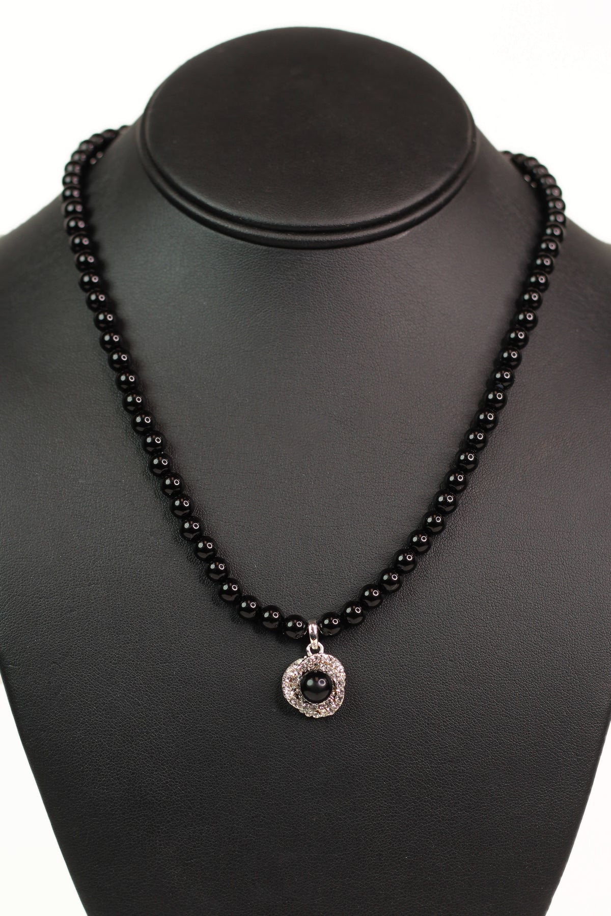 Rhinestone Pearl Pendant Necklace