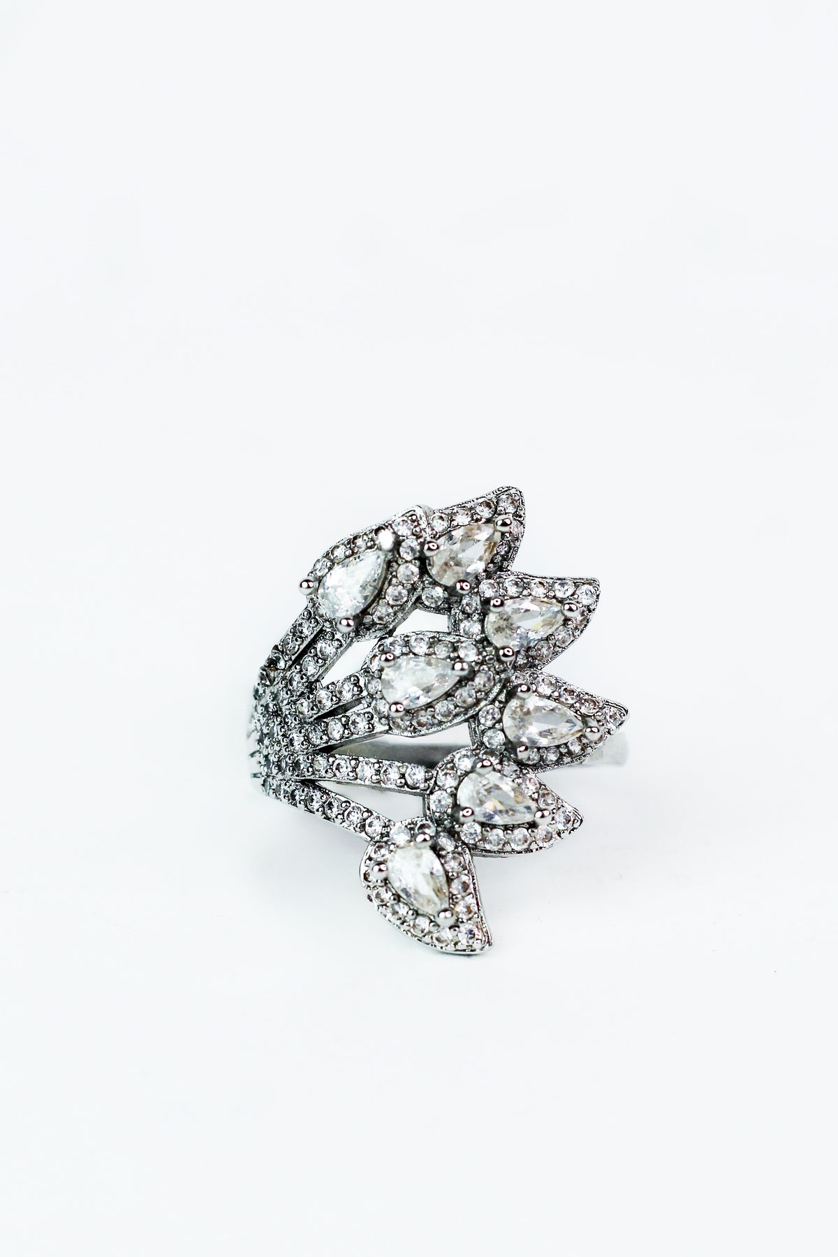 Pave Trim Almond Fan Side Ring