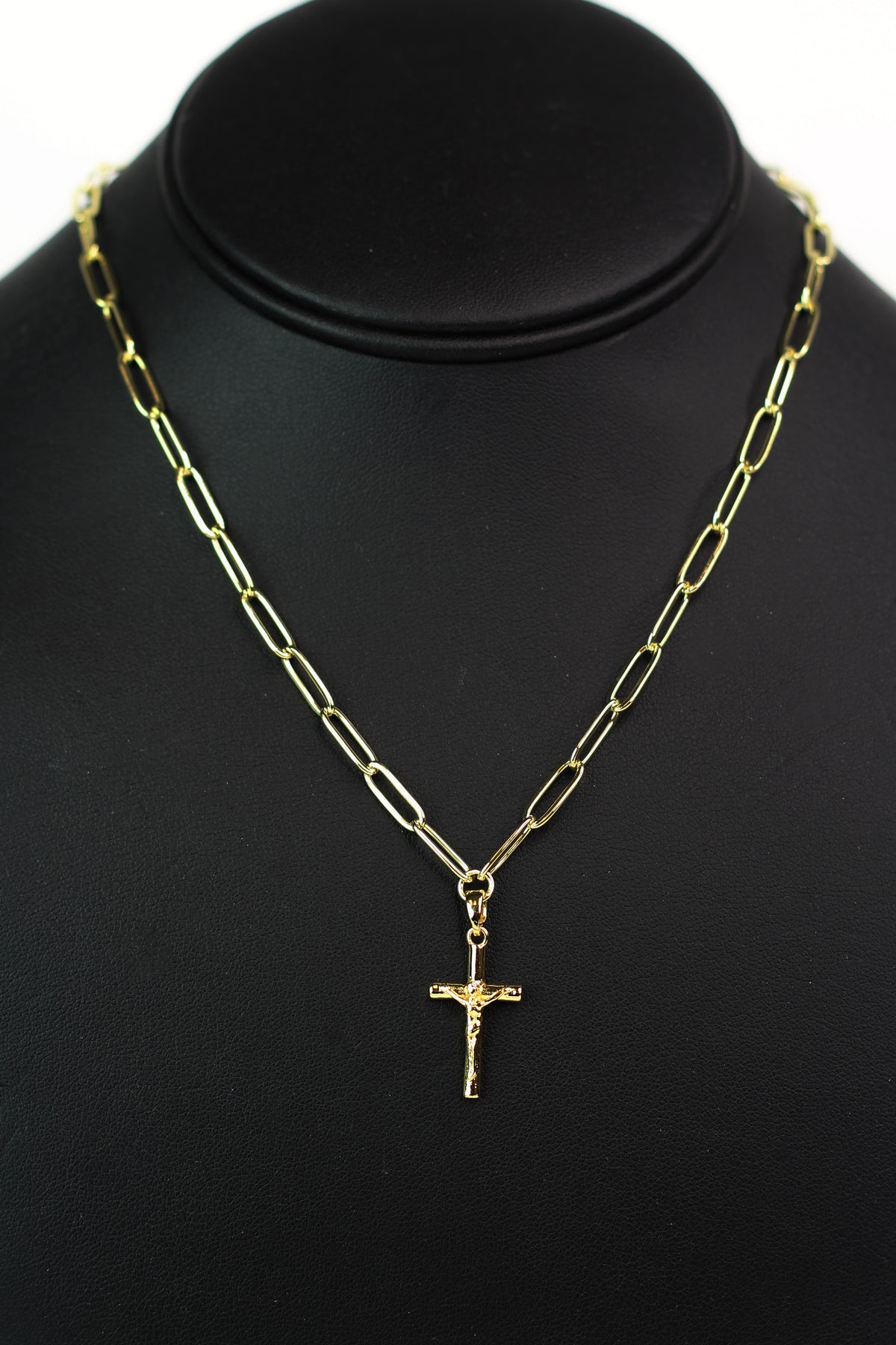 Paperclip Small Cross Necklace
