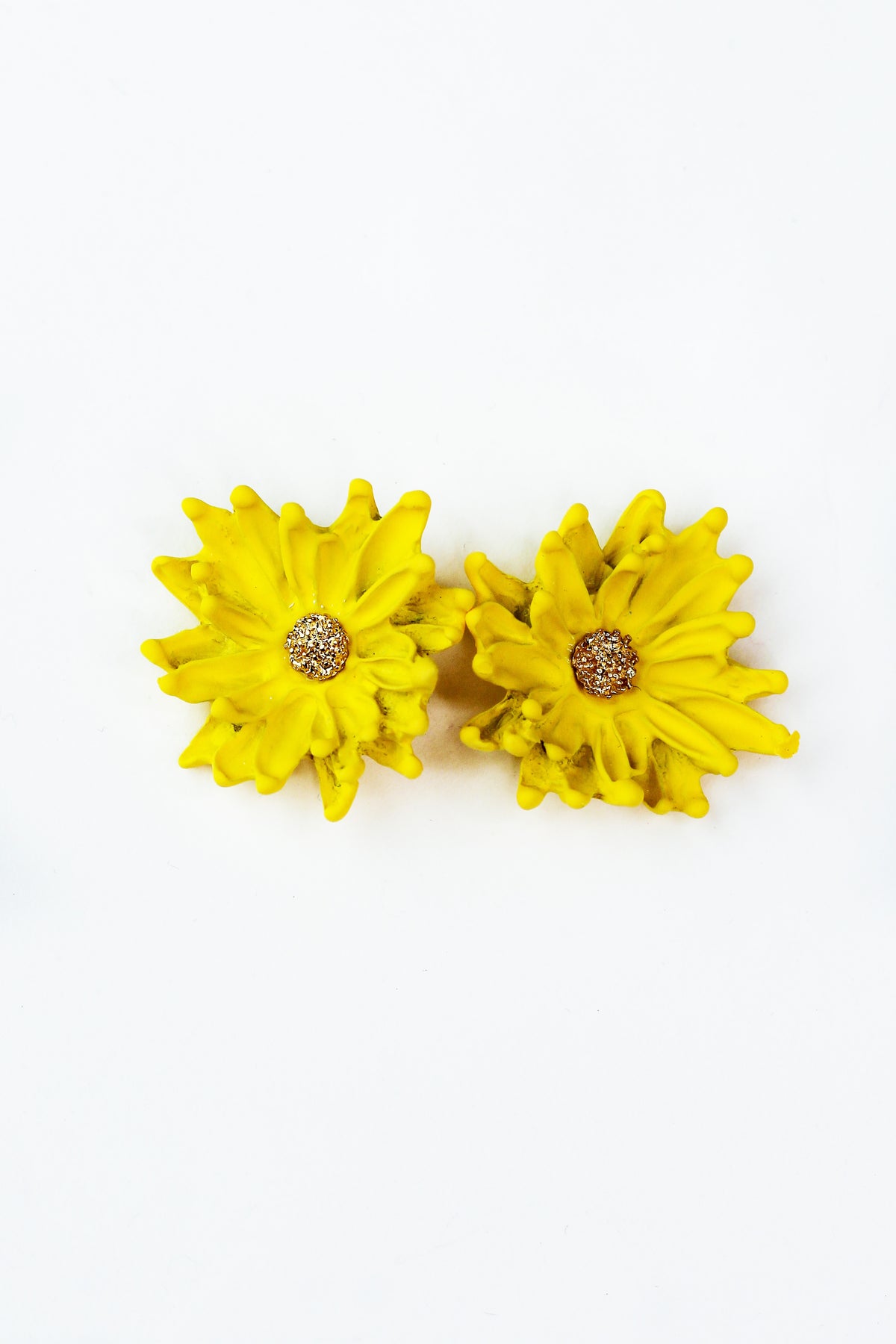 Flower w/ Center Post Earrings