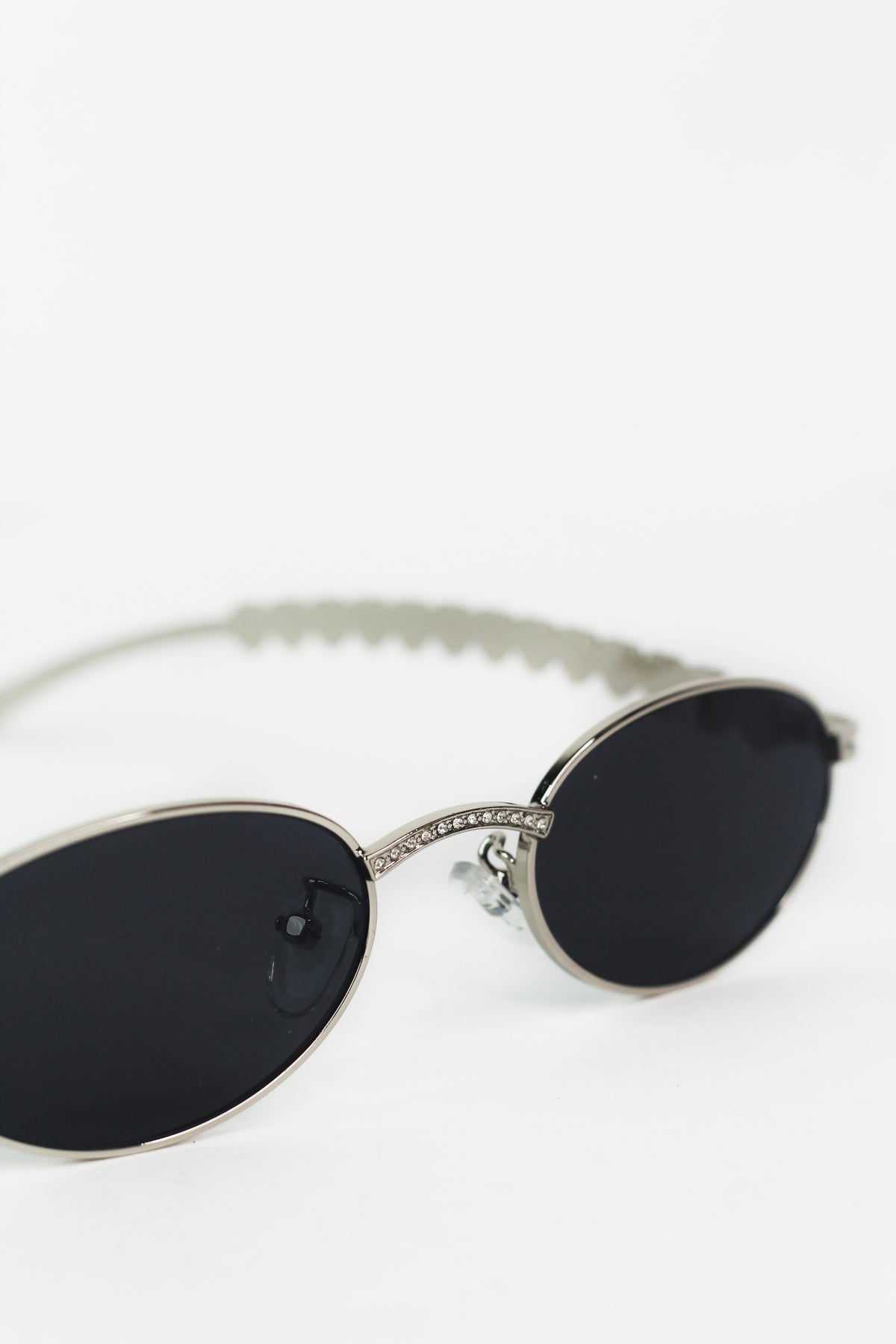 Small Oval Frame Heart Rhinestone Sunglasses