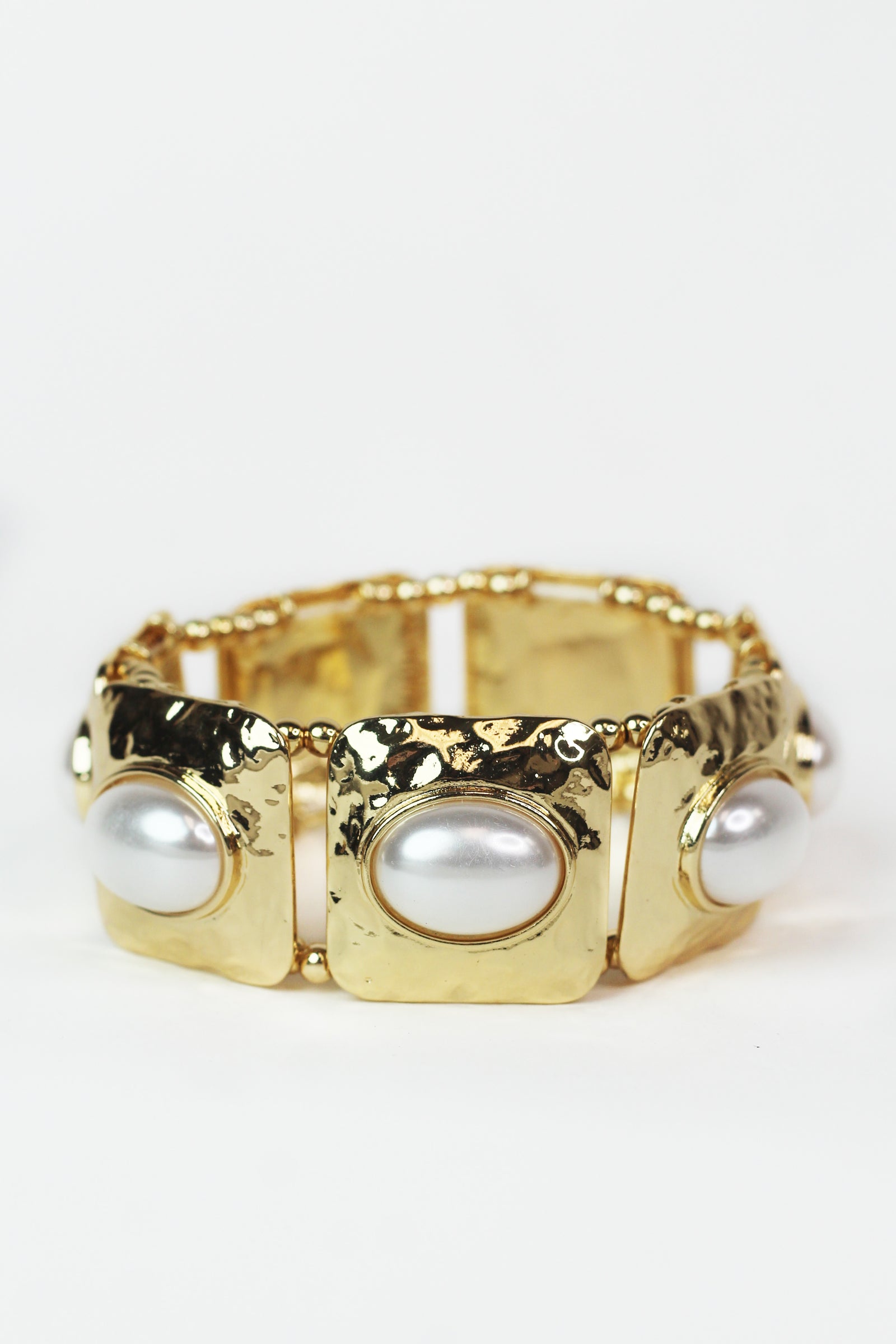 Square Hammered Metal /w Pearl Center Bracelet