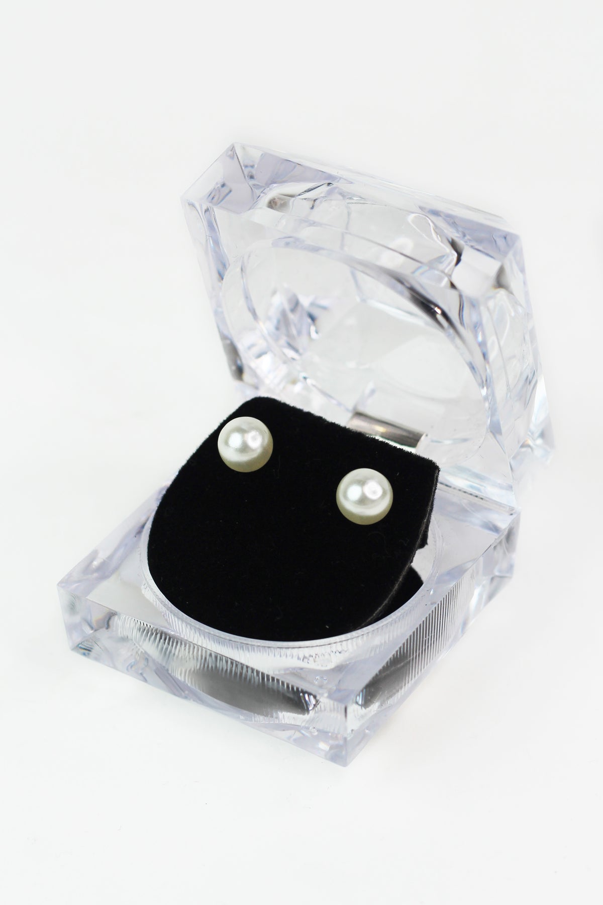 8MM Pearl Stud Earrings