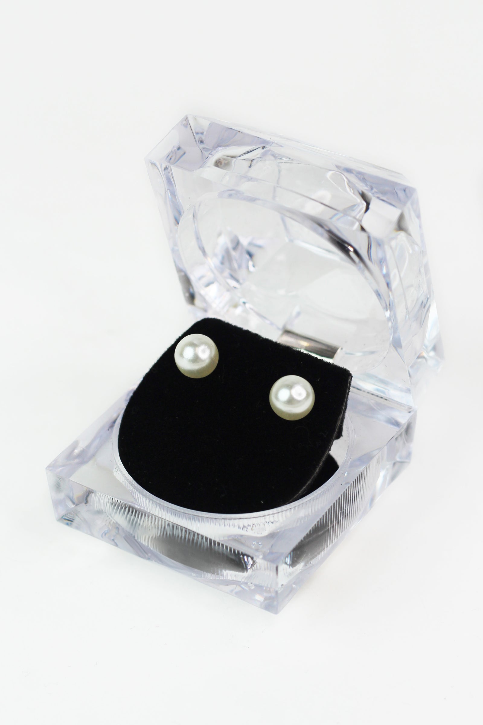 8MM Pearl Stud Earrings