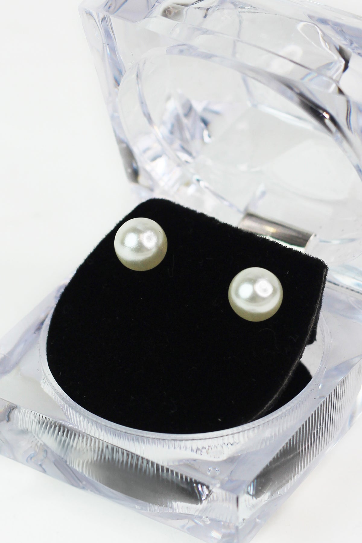 8MM Pearl Stud Earrings