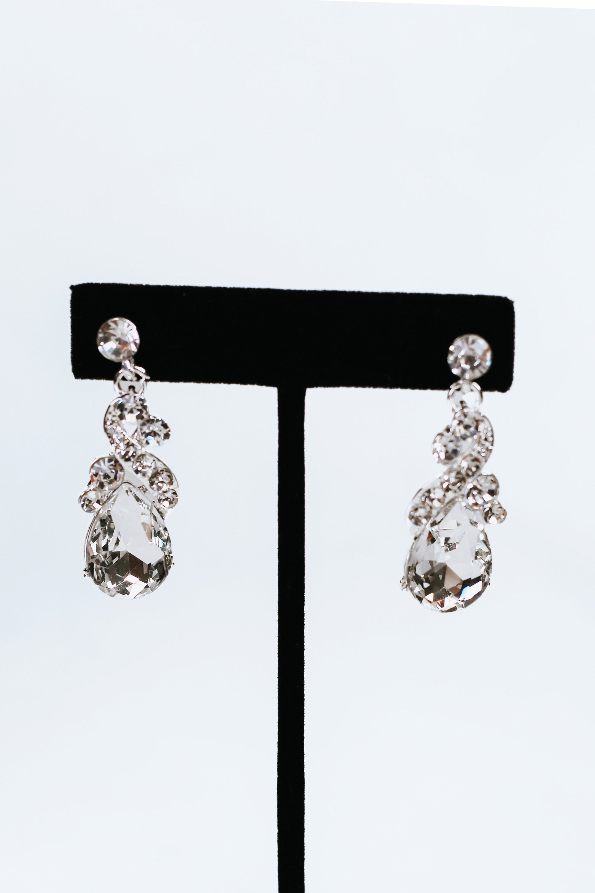 Teardrop Marquis & Rhinestone Swirls Statement Necklace