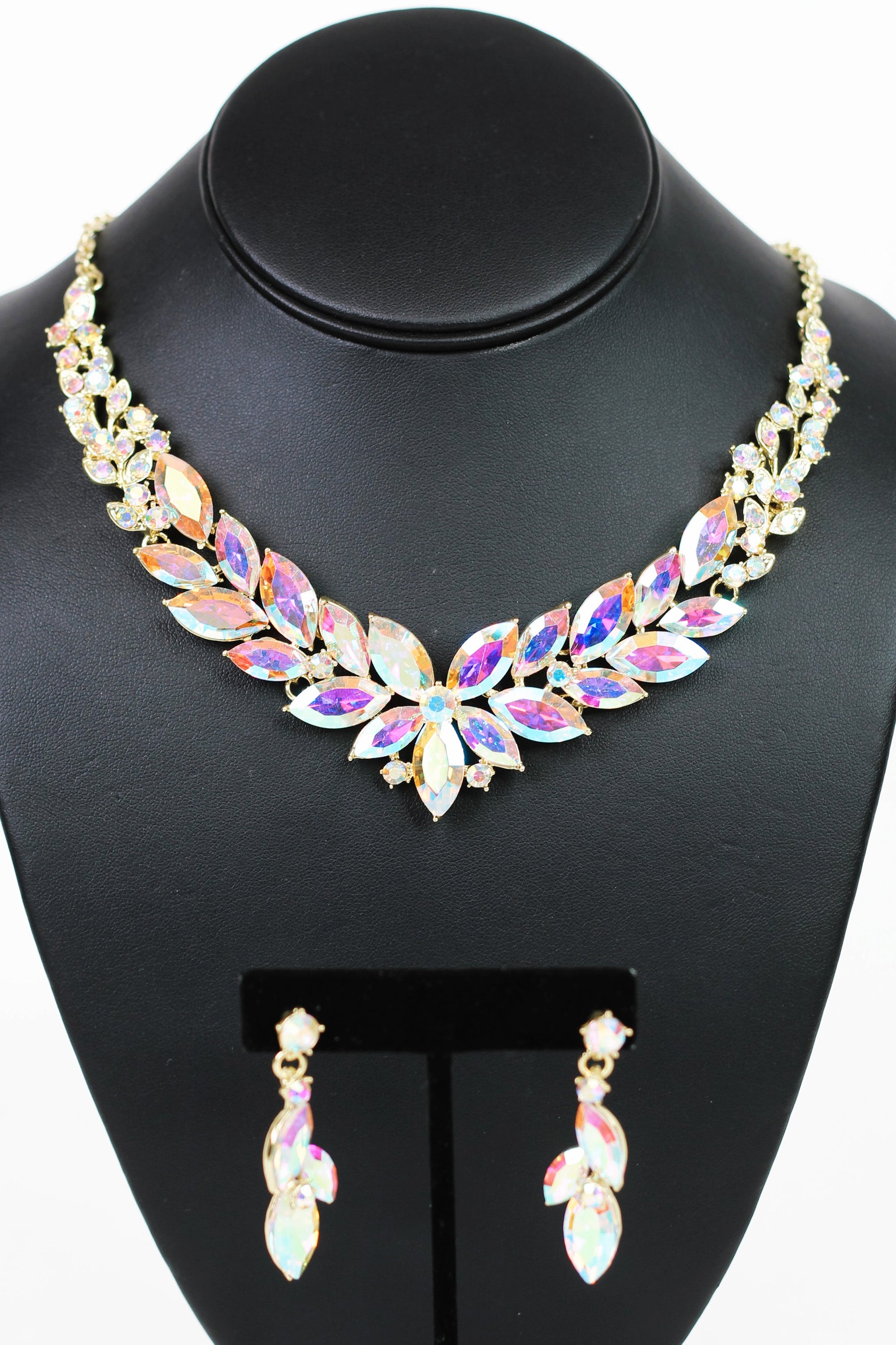 Sideway 2 Row Almond Flower Middle Necklace