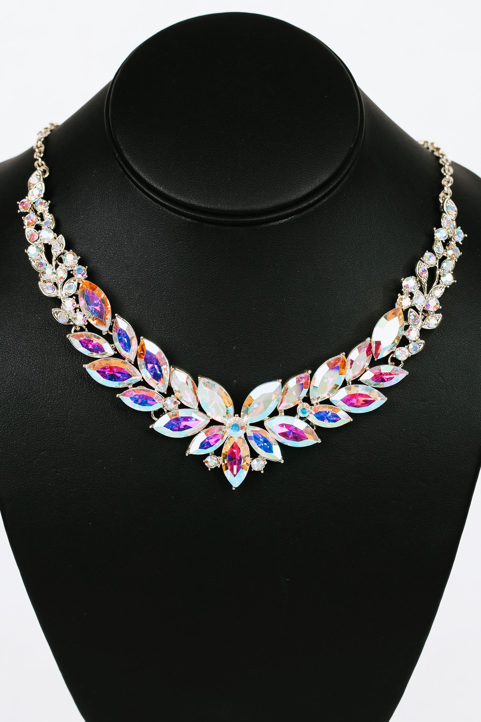 Sideway 2 Row Almond Flower Middle Necklace