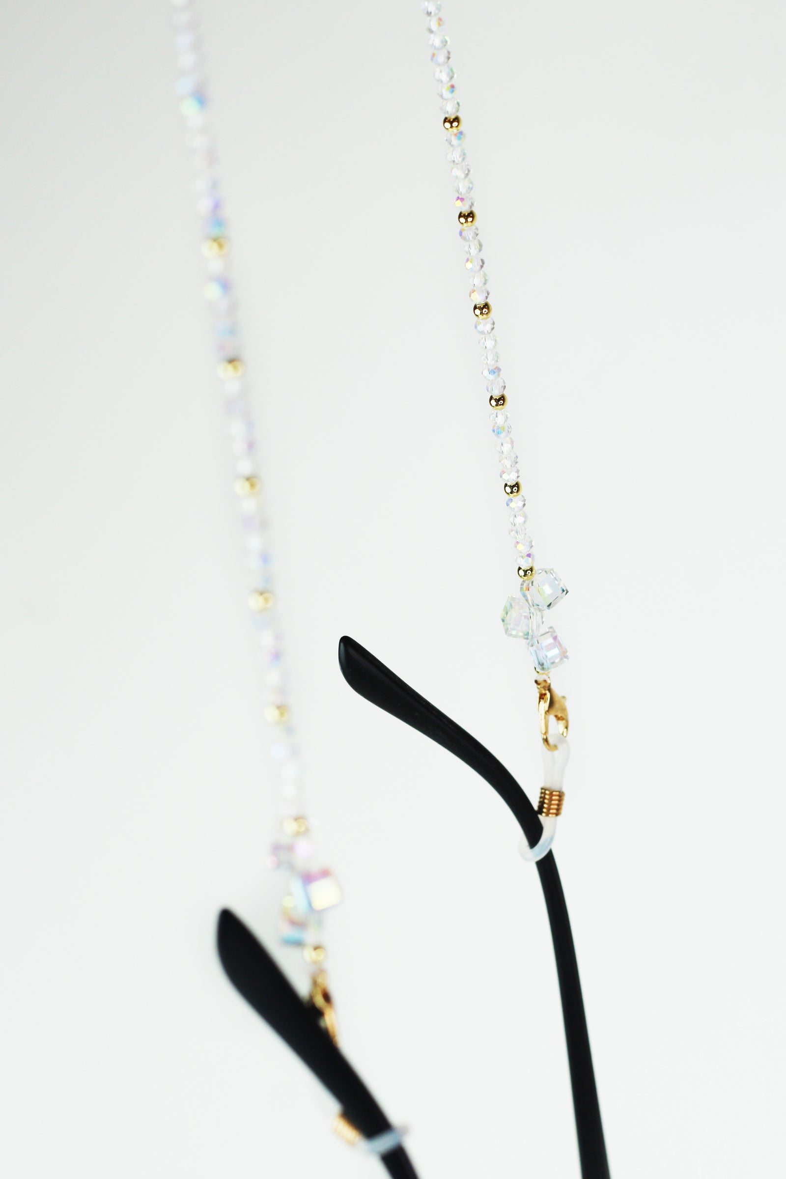 Thin Crystal Spaced Metal Ball Eyeglass Strap