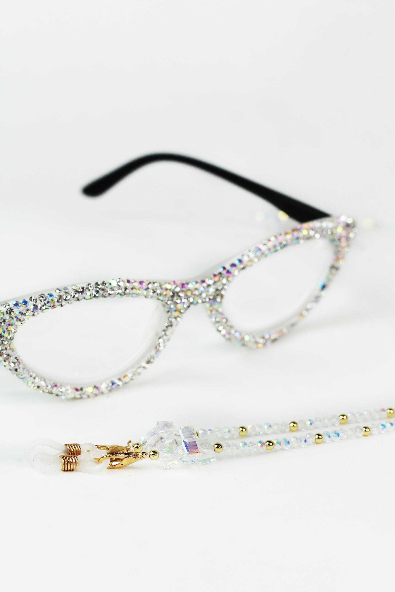 Thin Crystal Spaced Metal Ball Eyeglass Strap