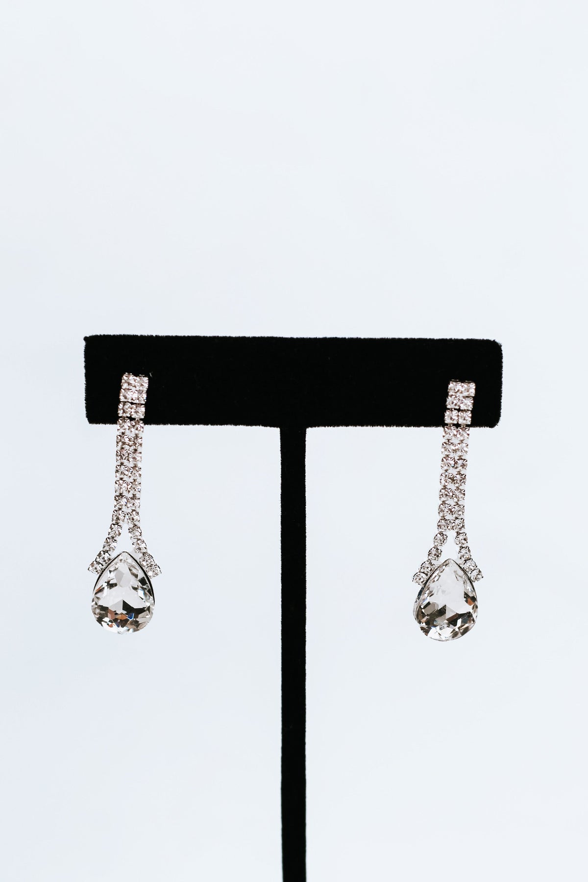 Rhinestone Overlap Bar Teardrops Necklace