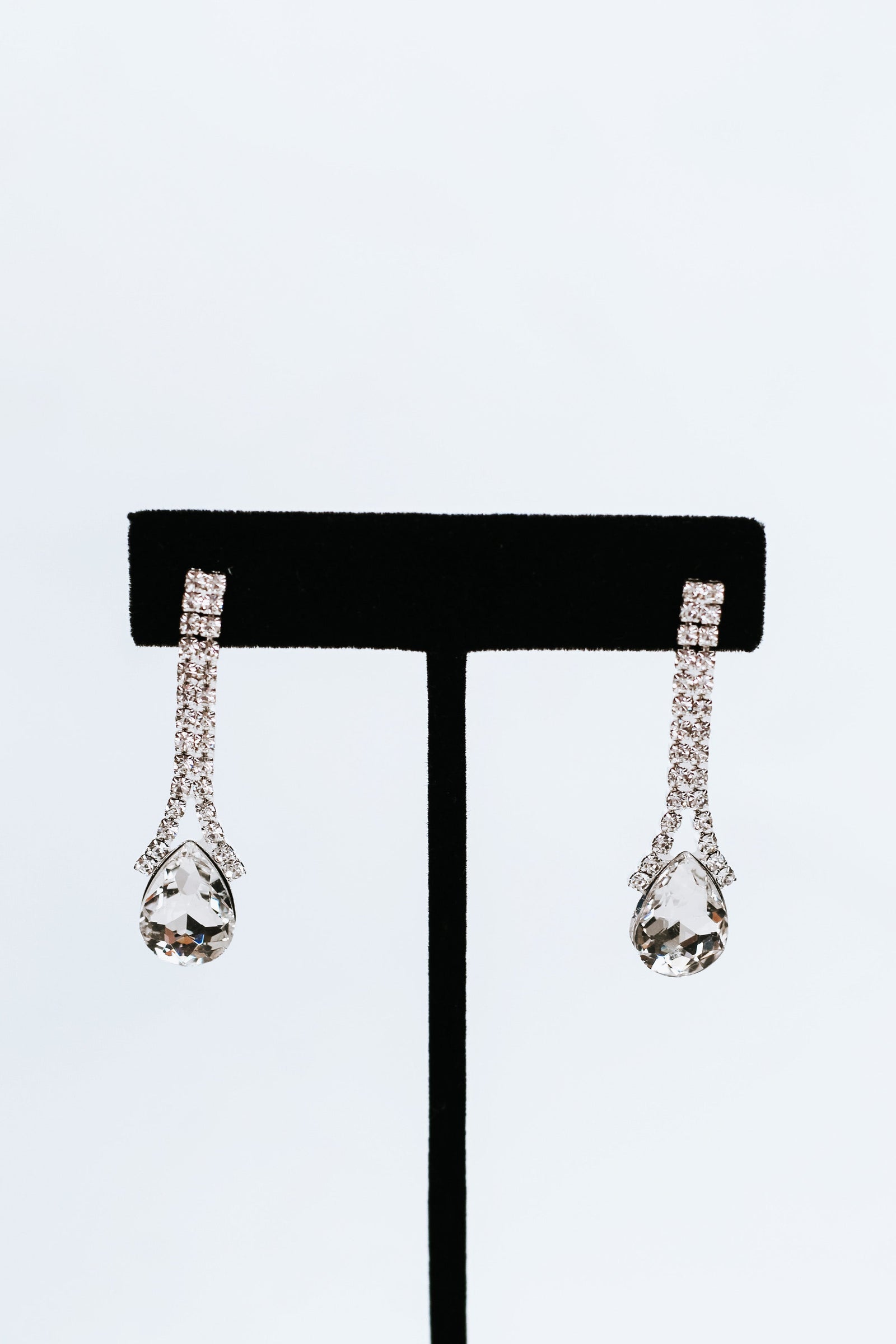 Rhinestone Overlap Bar Teardrops Necklace