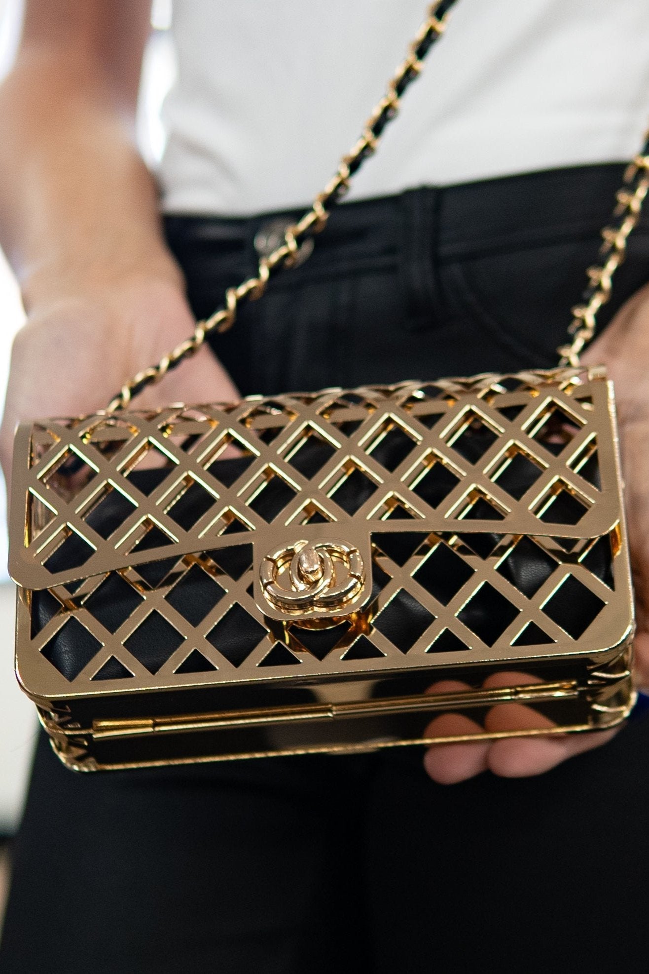 Metal Diamond Design Cut Out Purse