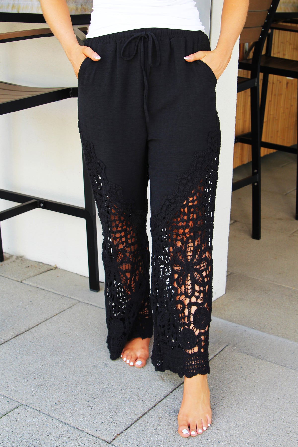 Lined Linen Pant W/ Crochet Bottom
