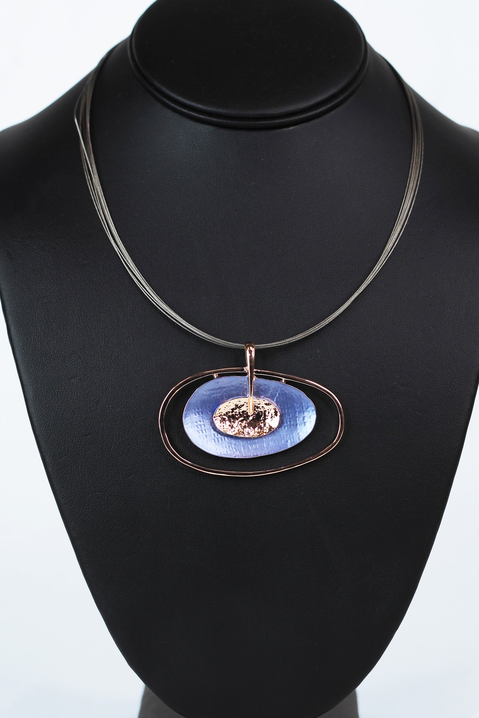 Wire Necklace w/ Oval Pendant