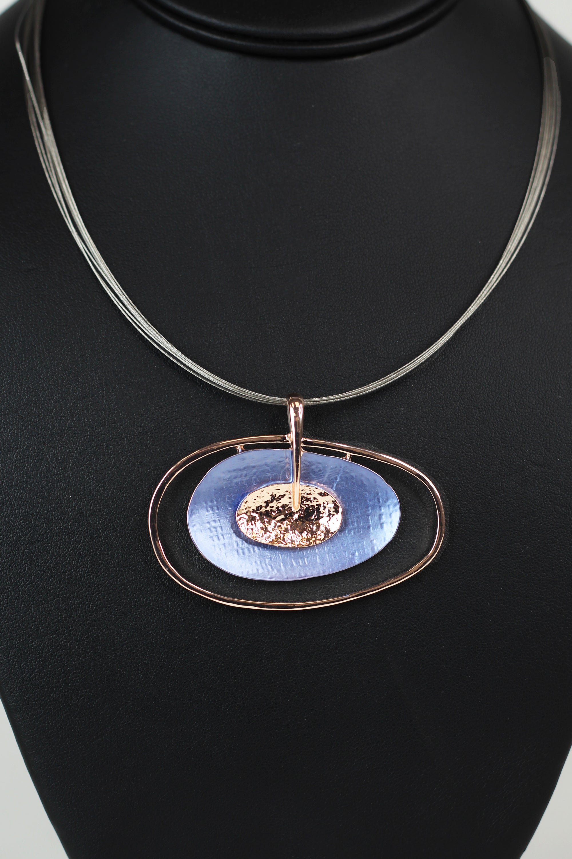 Wire Necklace w/ Oval Pendant