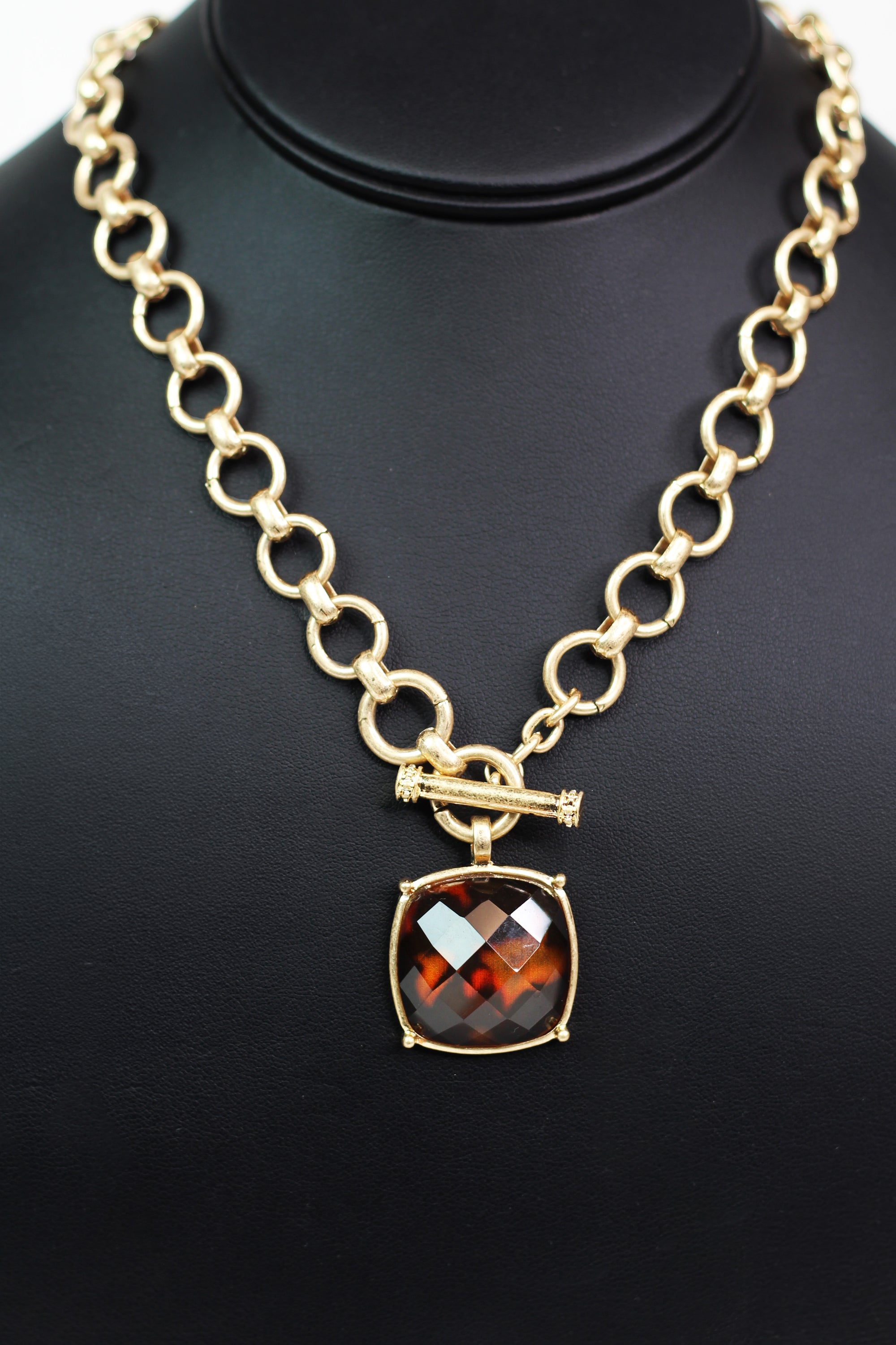 Circle Link Chain & Square Gemstone Toggle Necklace