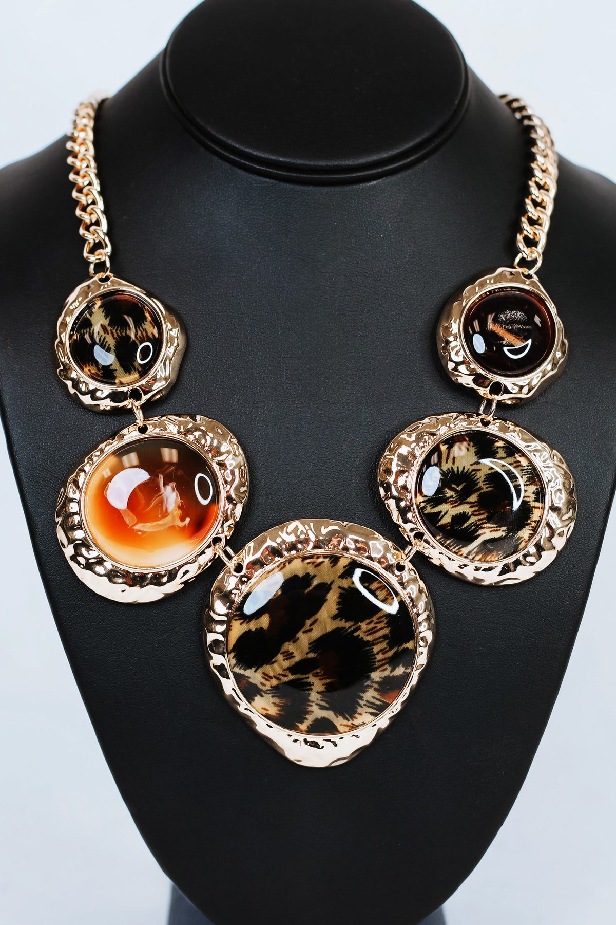 Metal Trimmed Leopard Circles Necklace