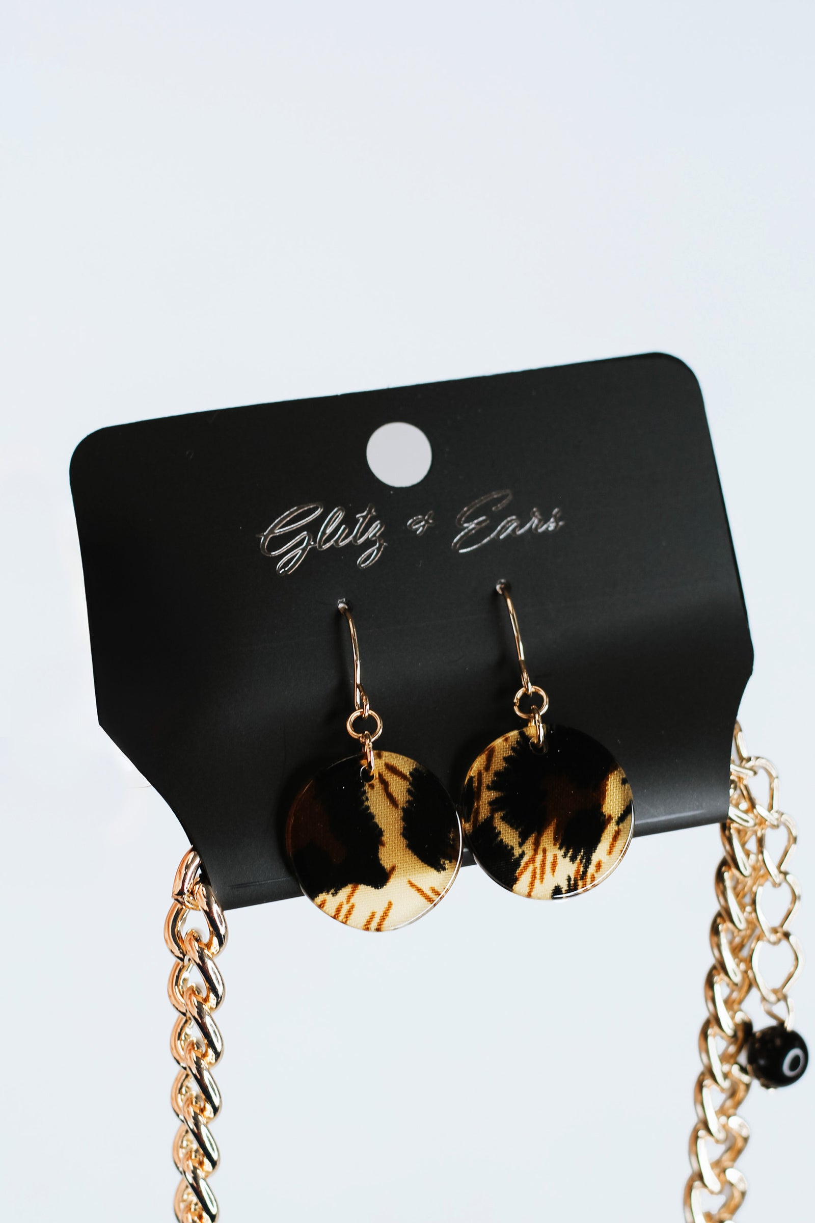 Metal Trimmed Leopard Circles Necklace