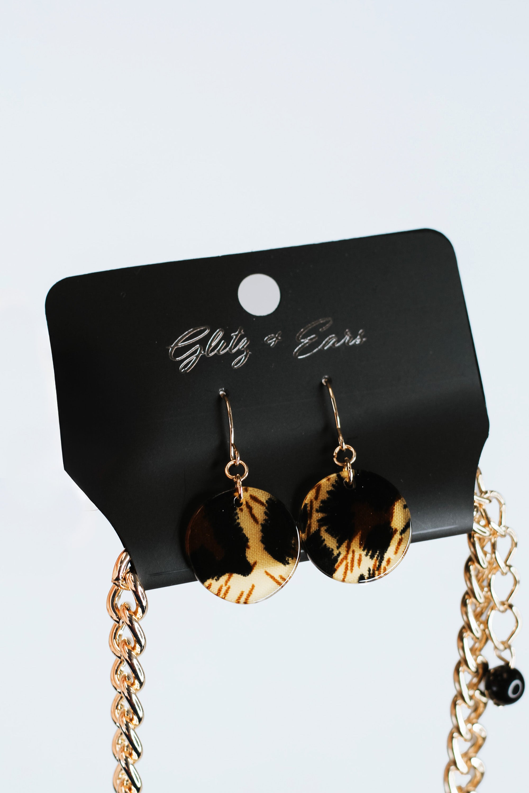 Metal Trimmed Leopard Circles Necklace