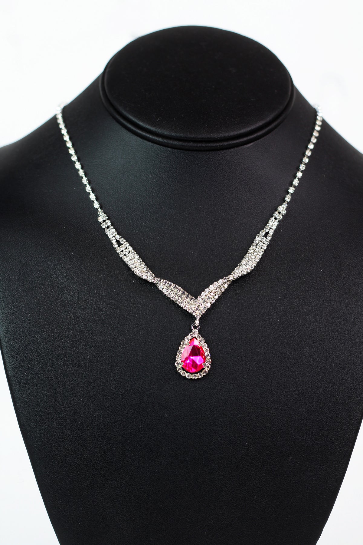 Rhinestone Twist V Teardrop Dangle Necklace