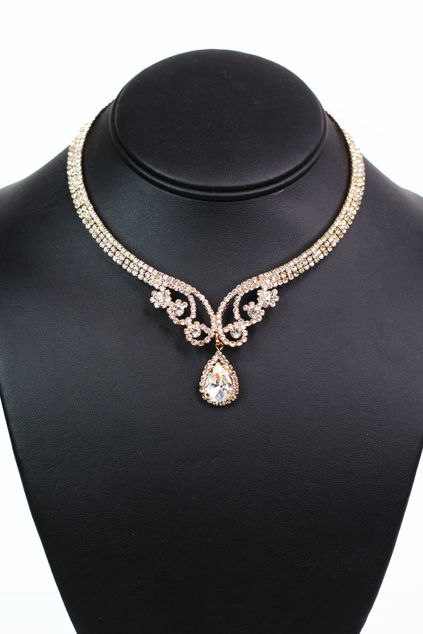 Rhinestone Collar Pear Drop Center Necklace Set