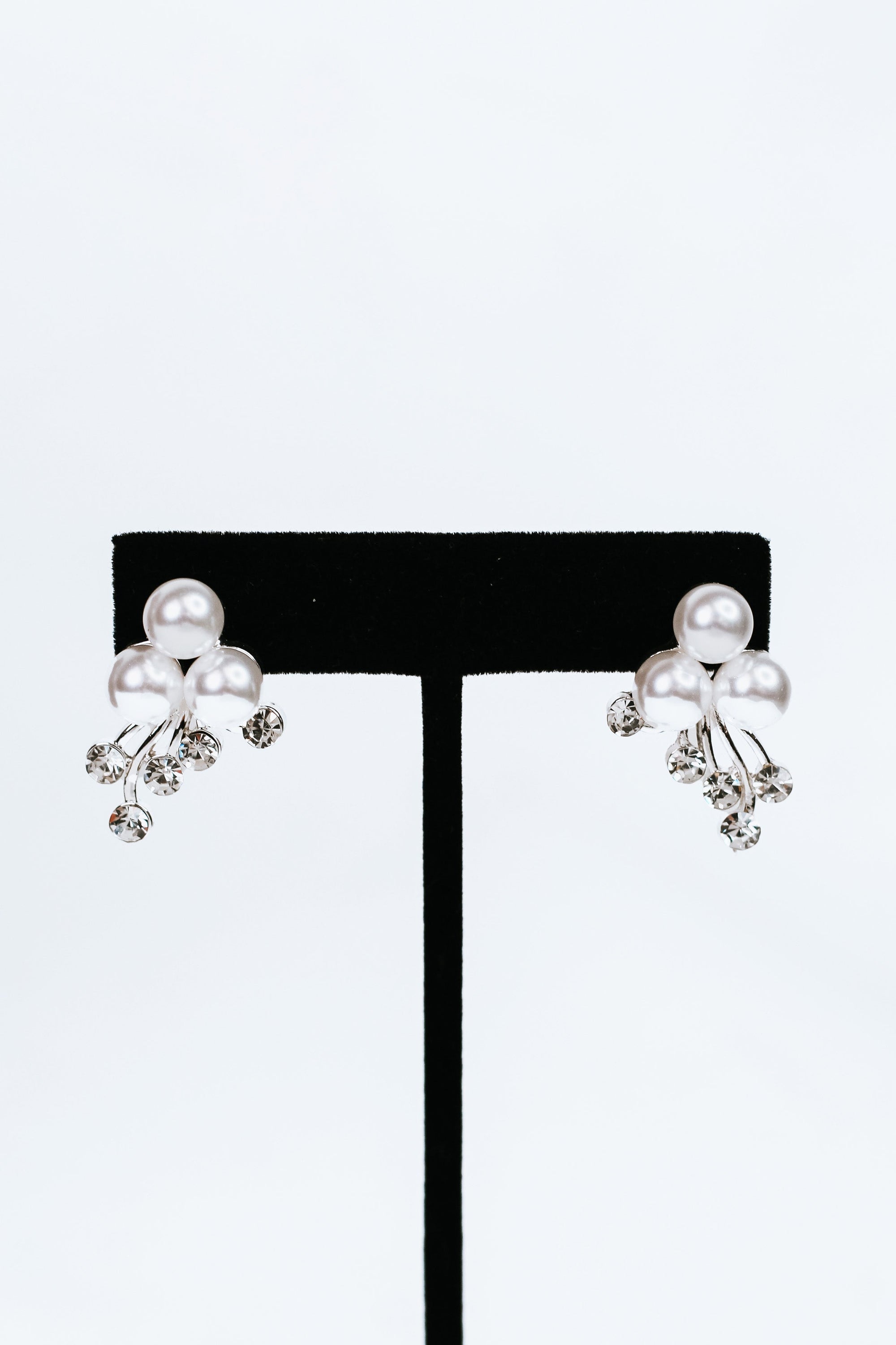 Pearl Clusters Metal Swirls Necklace