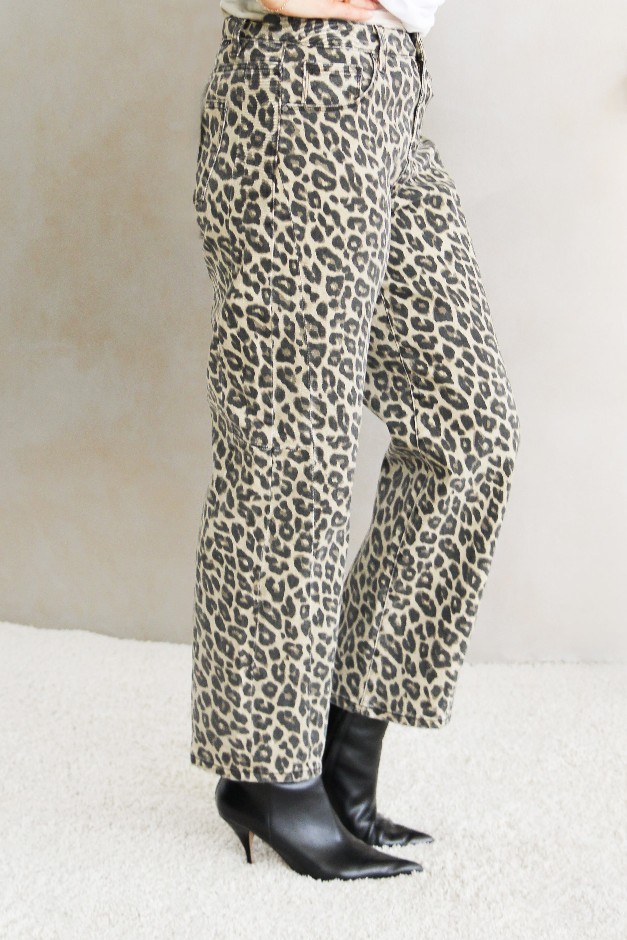 Loose Ankle Leopard Print Barrel Jeans