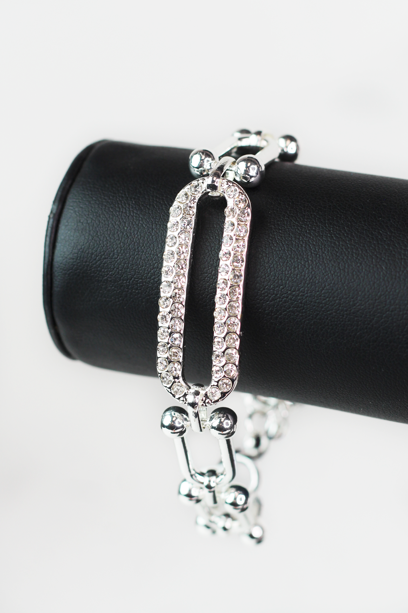 Open Rhinestone Middle U Link Bracelet