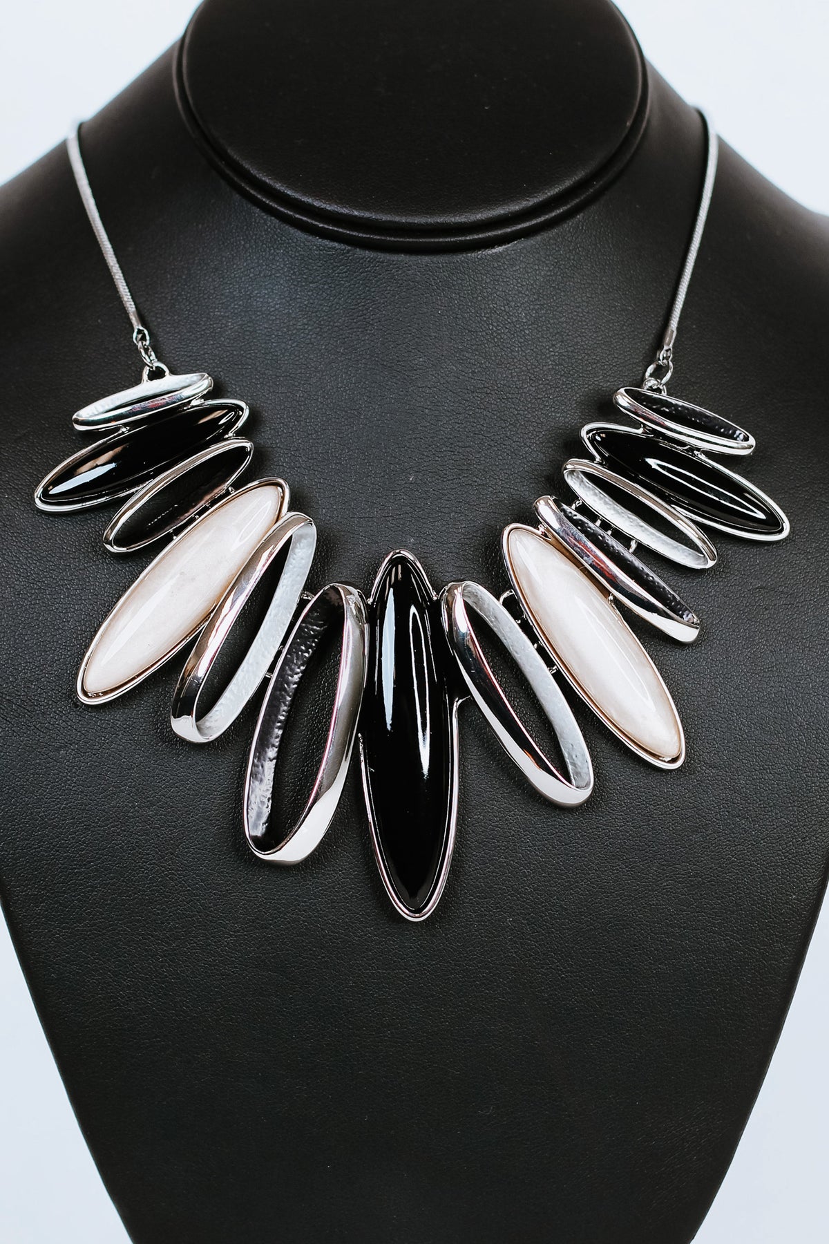 Metal &amp; Epoxy Ovals Necklace