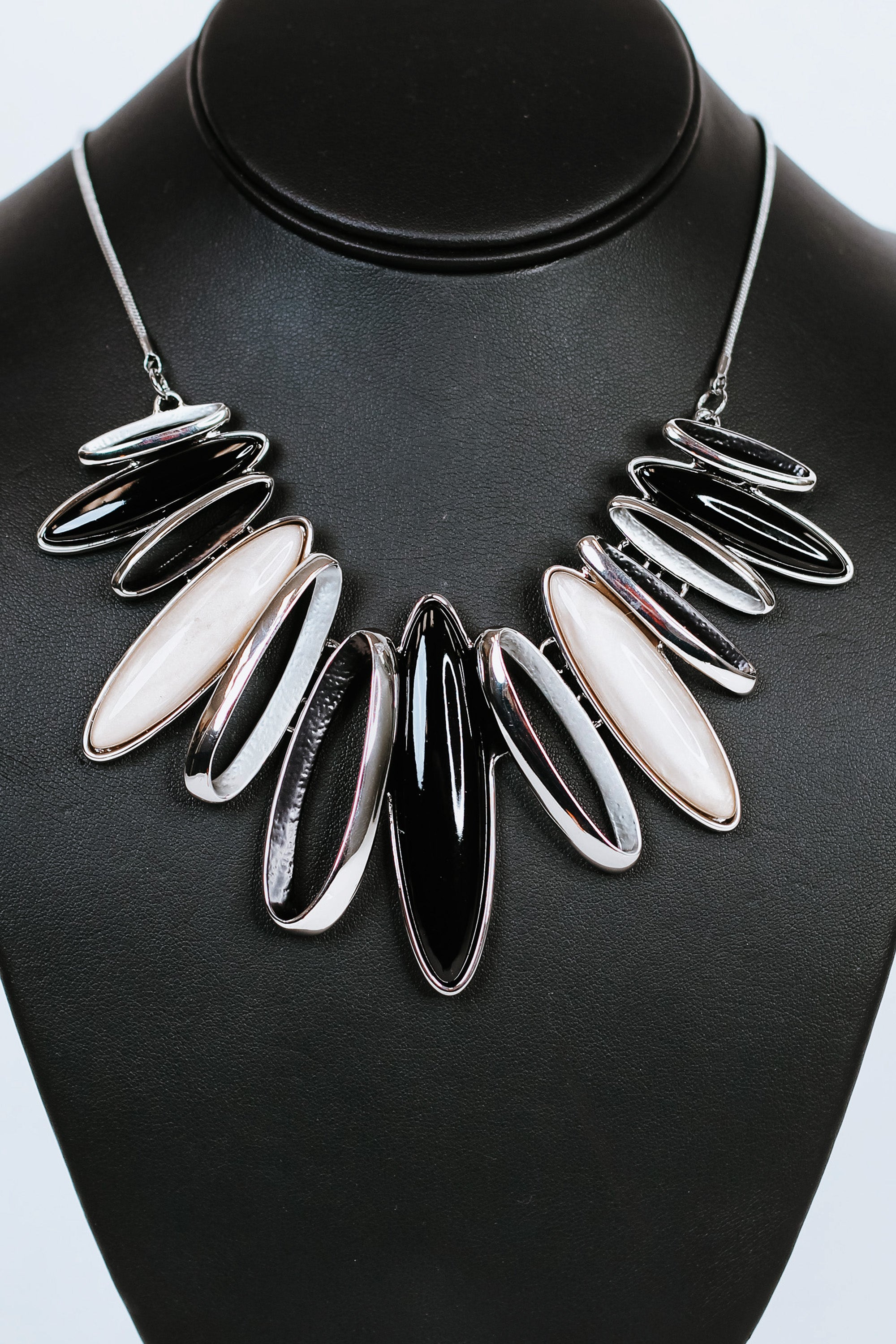 Metal & Epoxy Ovals Necklace