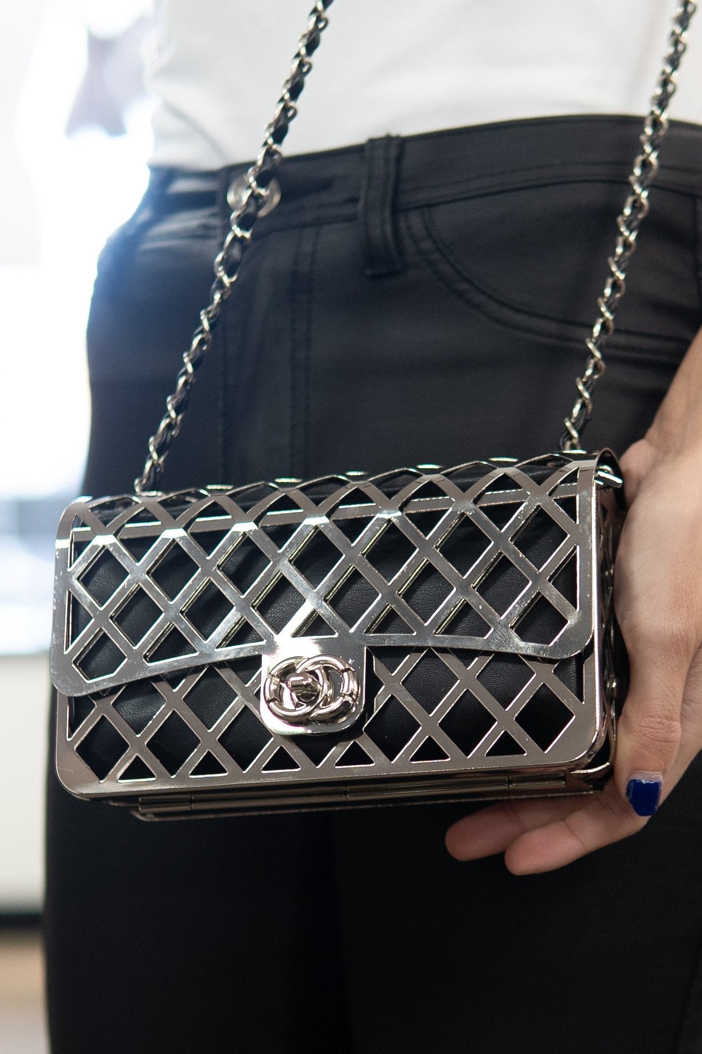 Metal Diamond Design Cut Out Purse