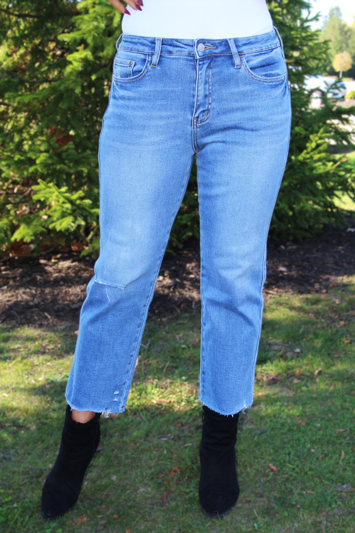Distressed High Rise Slim Straight Jeans w/ Raw Hem
