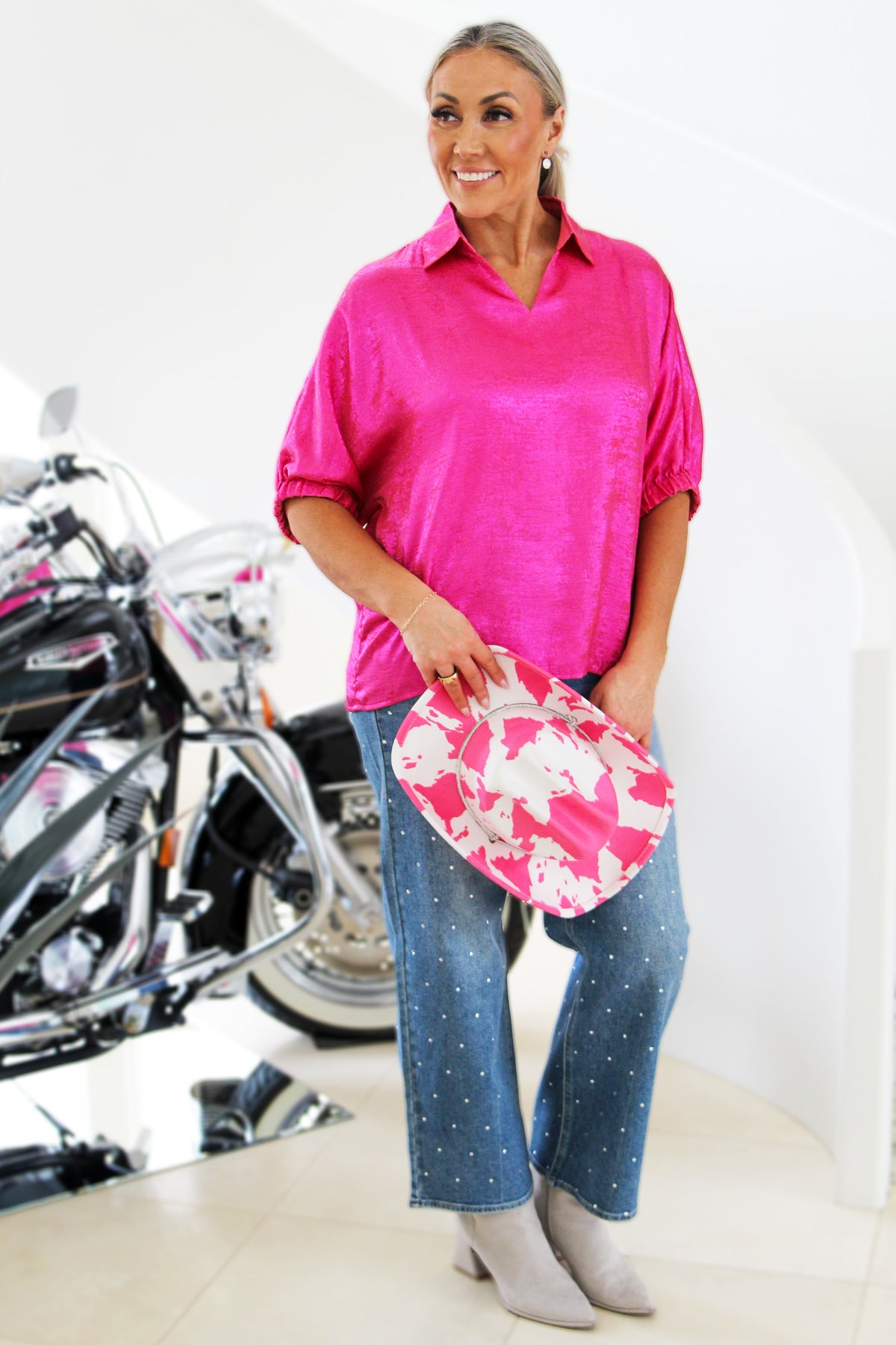Shimmery V-Neck Top w/ Collar and Elastic Short Sleeves