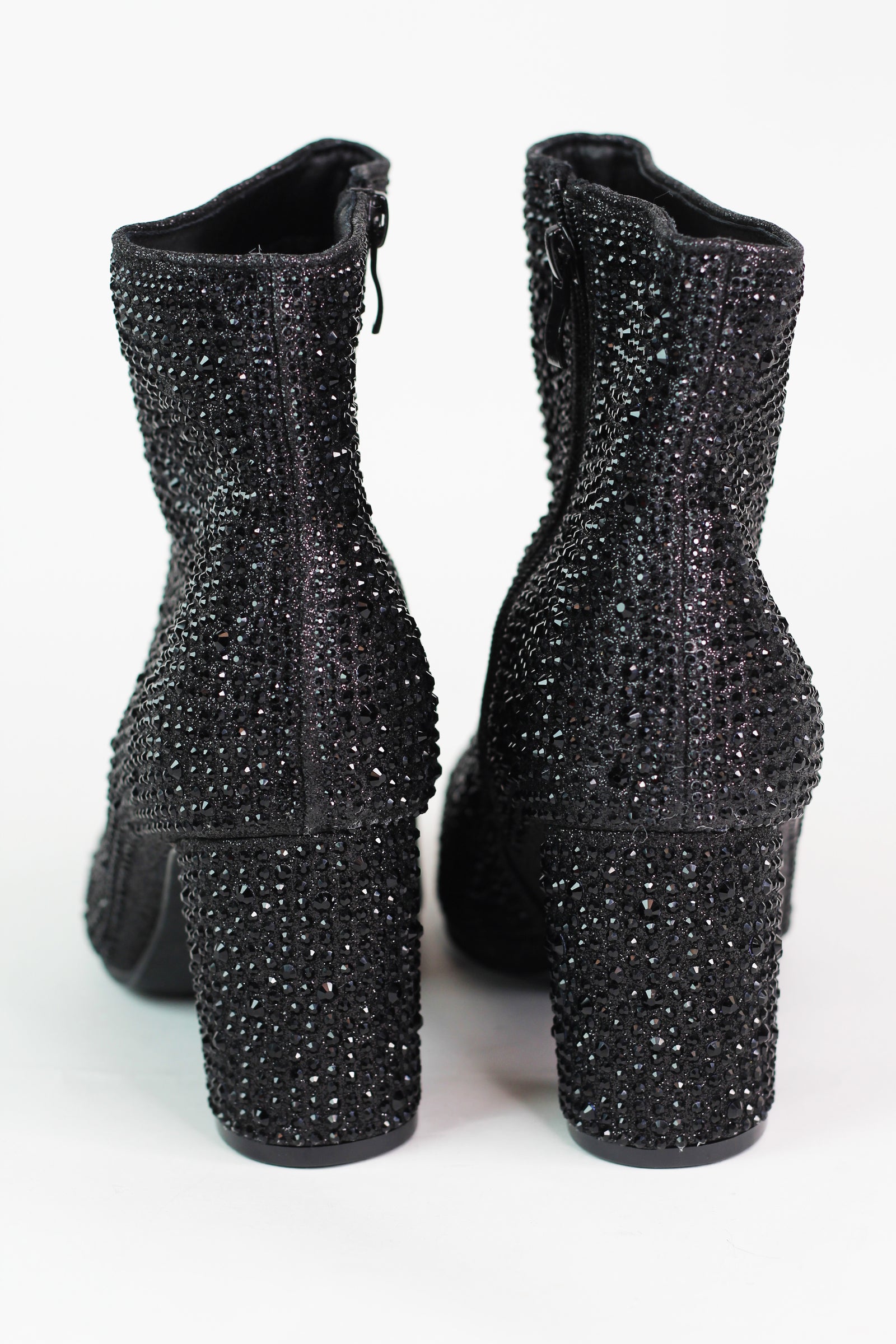 Pointed Toe Style Rhinestone Bootie
