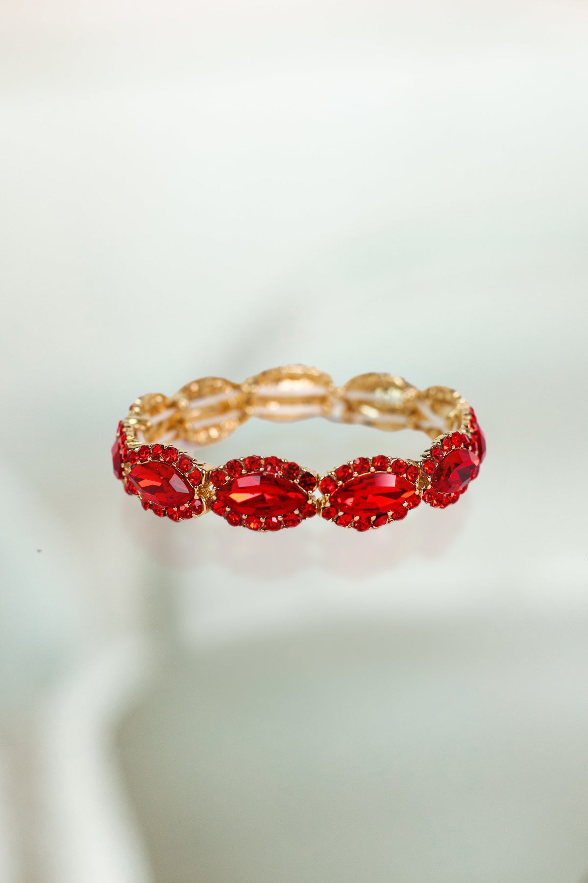 Sideway Almond Stone with Trim Stretch Bracelet