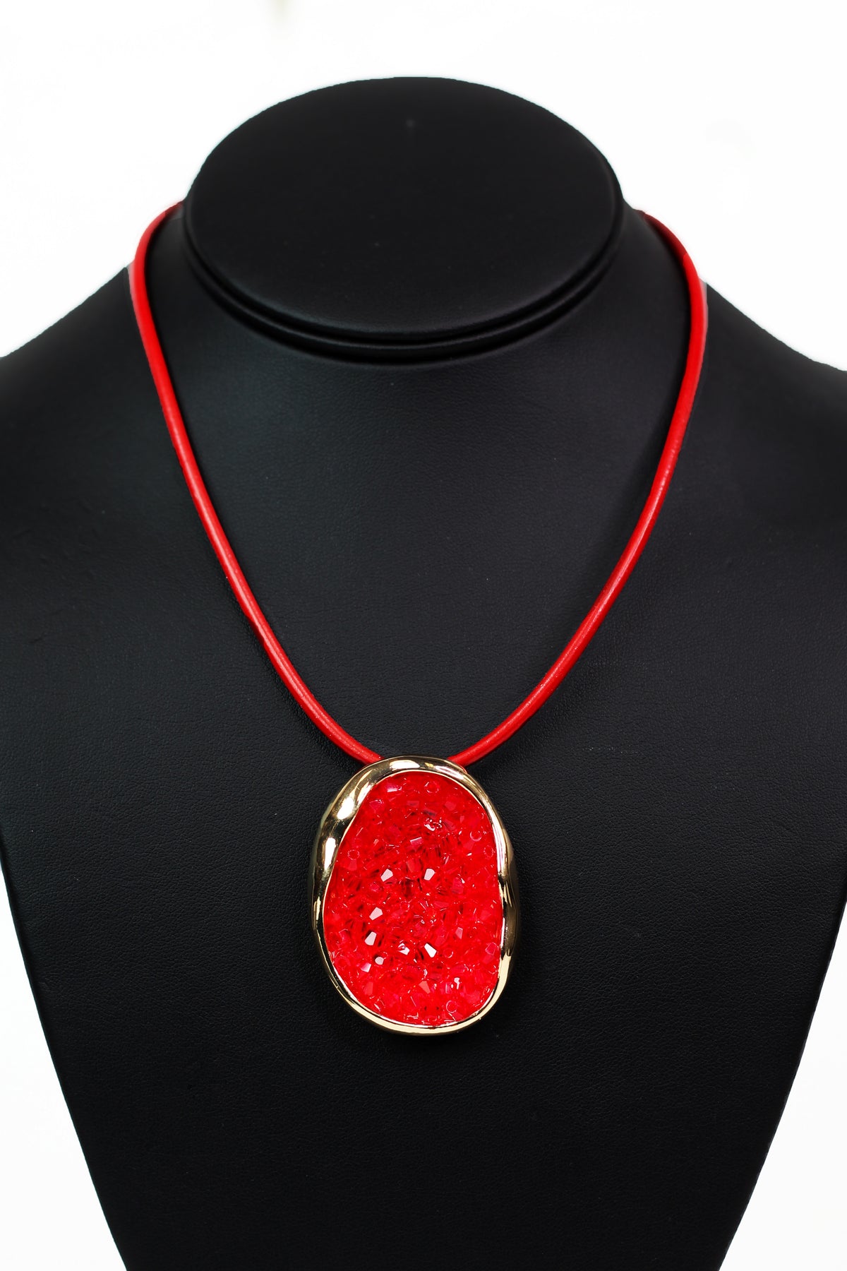 Indent Crushed Stone Rope Chain Necklace