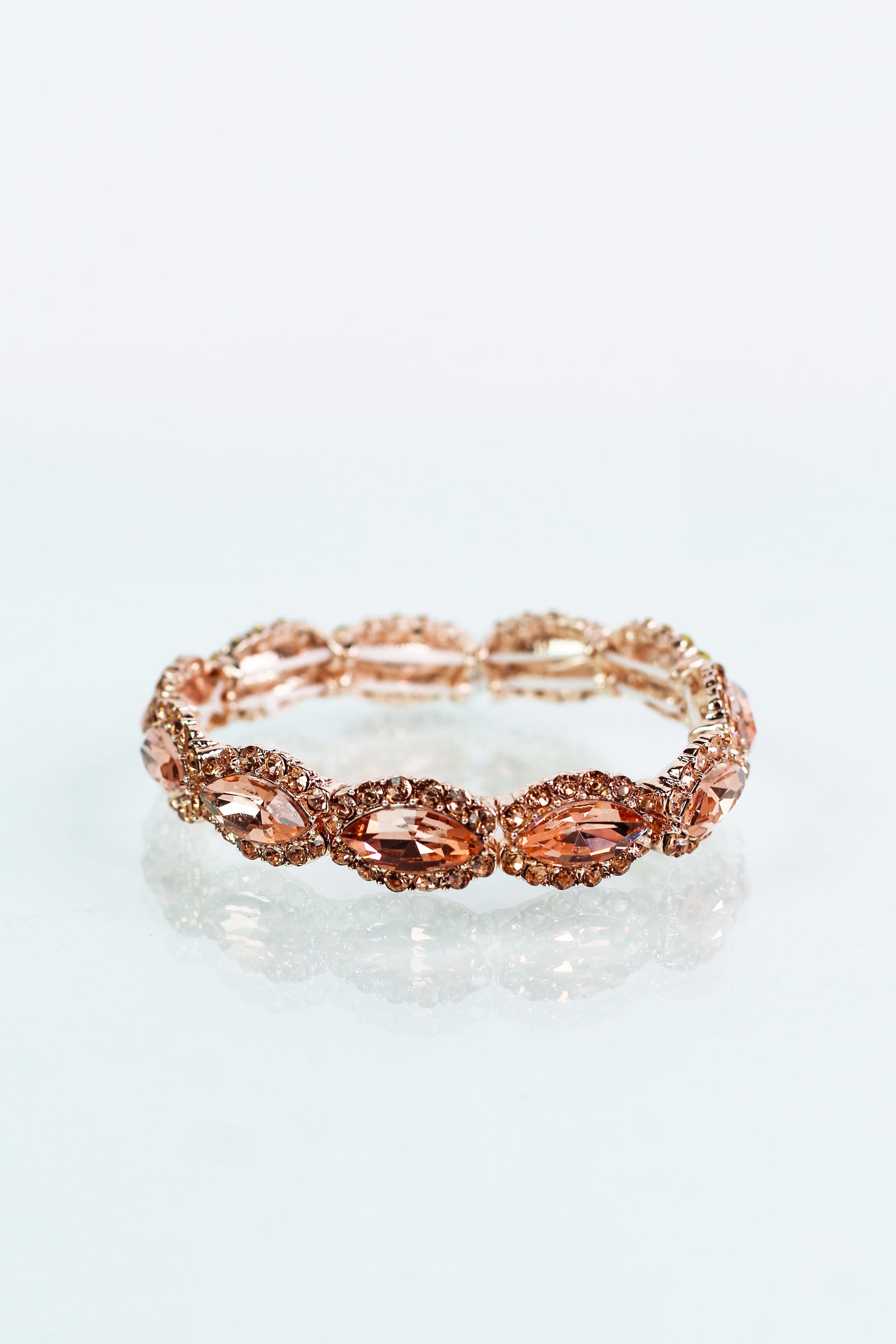 Sideway Almond Stone with Trim Stretch Bracelet