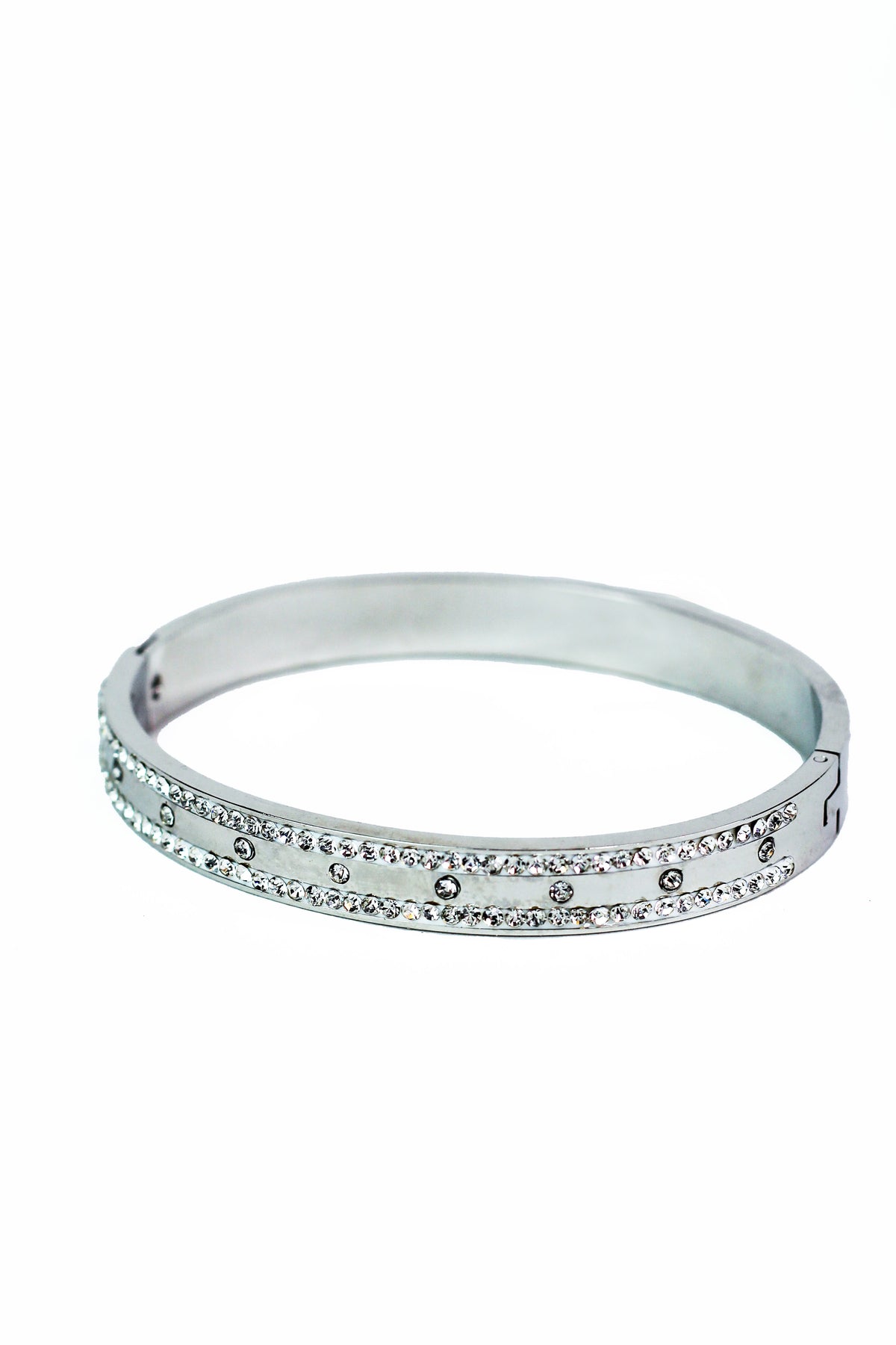 Metal Rhinestone Trimmed w/ Center Stone accent