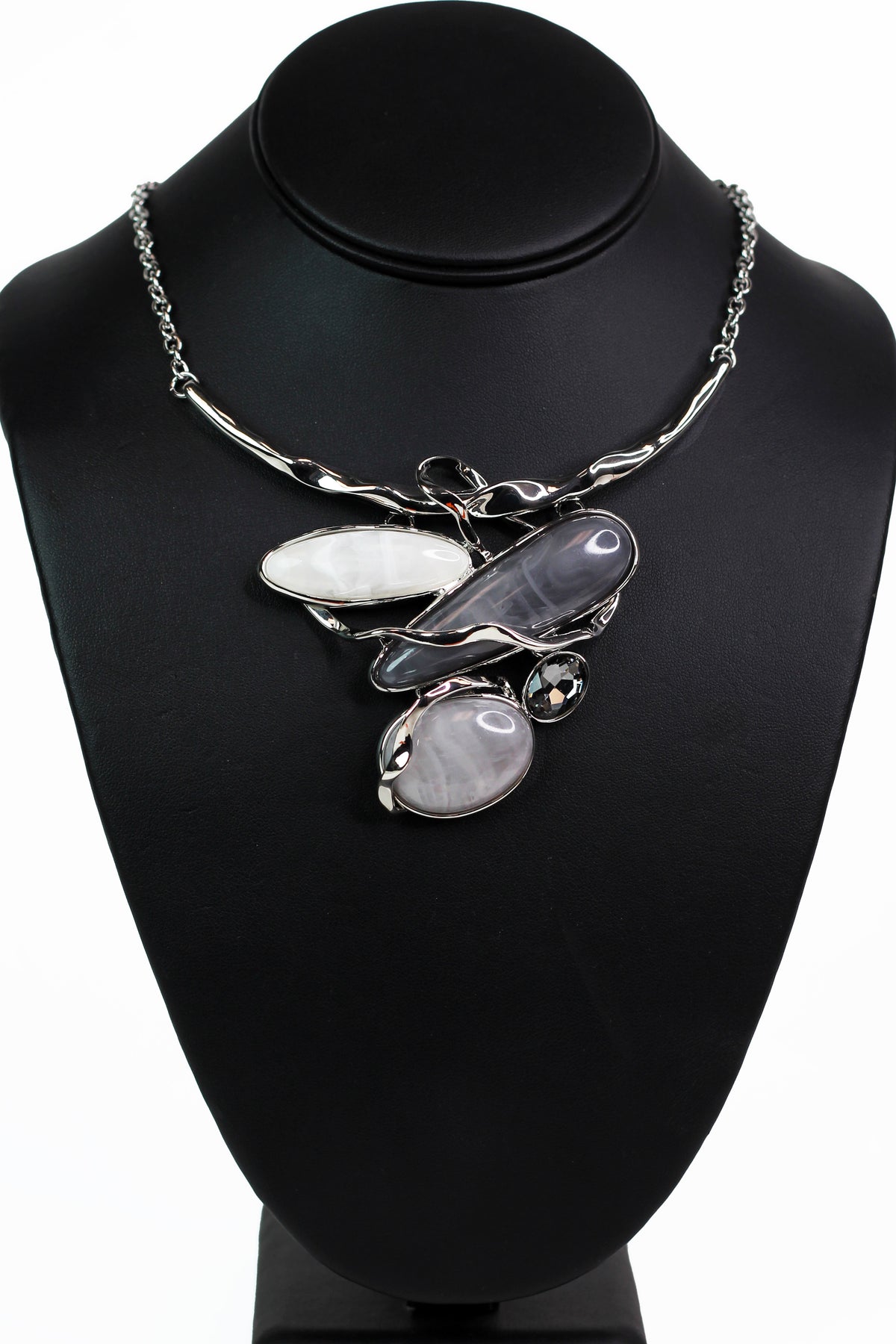 Hammered Metal &amp; Stones Bib Necklace