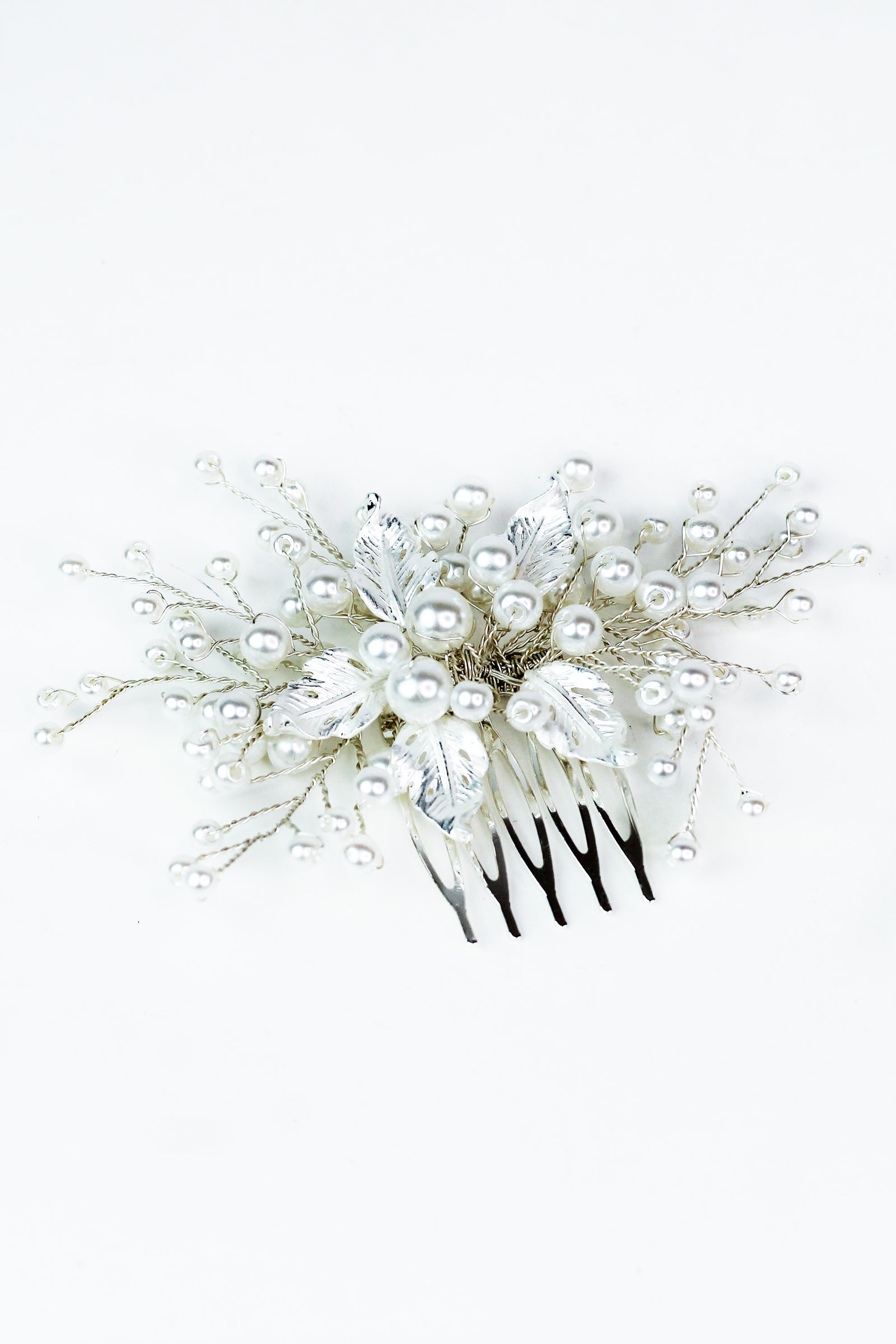 Pearl Accent Flower Petal & Branches Hair Comb