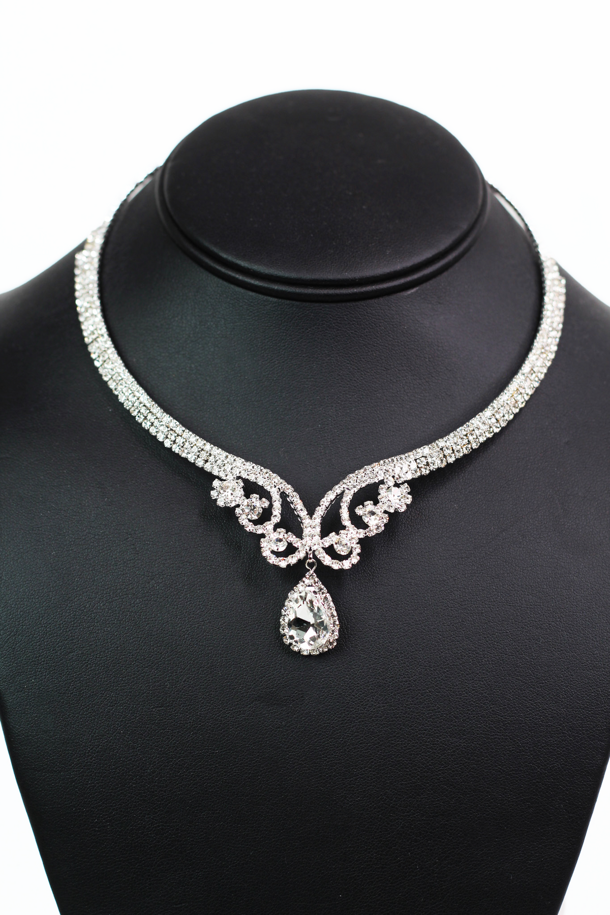 Rhinestone Collar Pear Drop Center Necklace Set